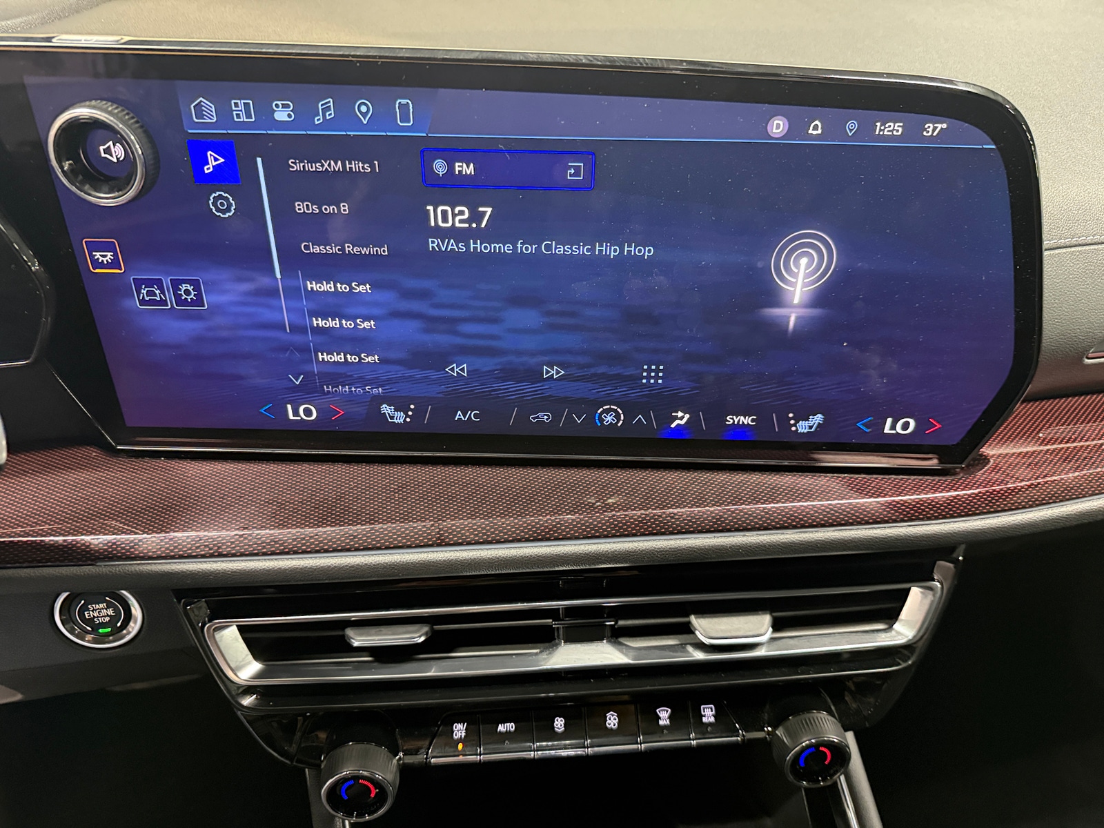 Thumbnail: 2026 Chevrolet Traverse - 3