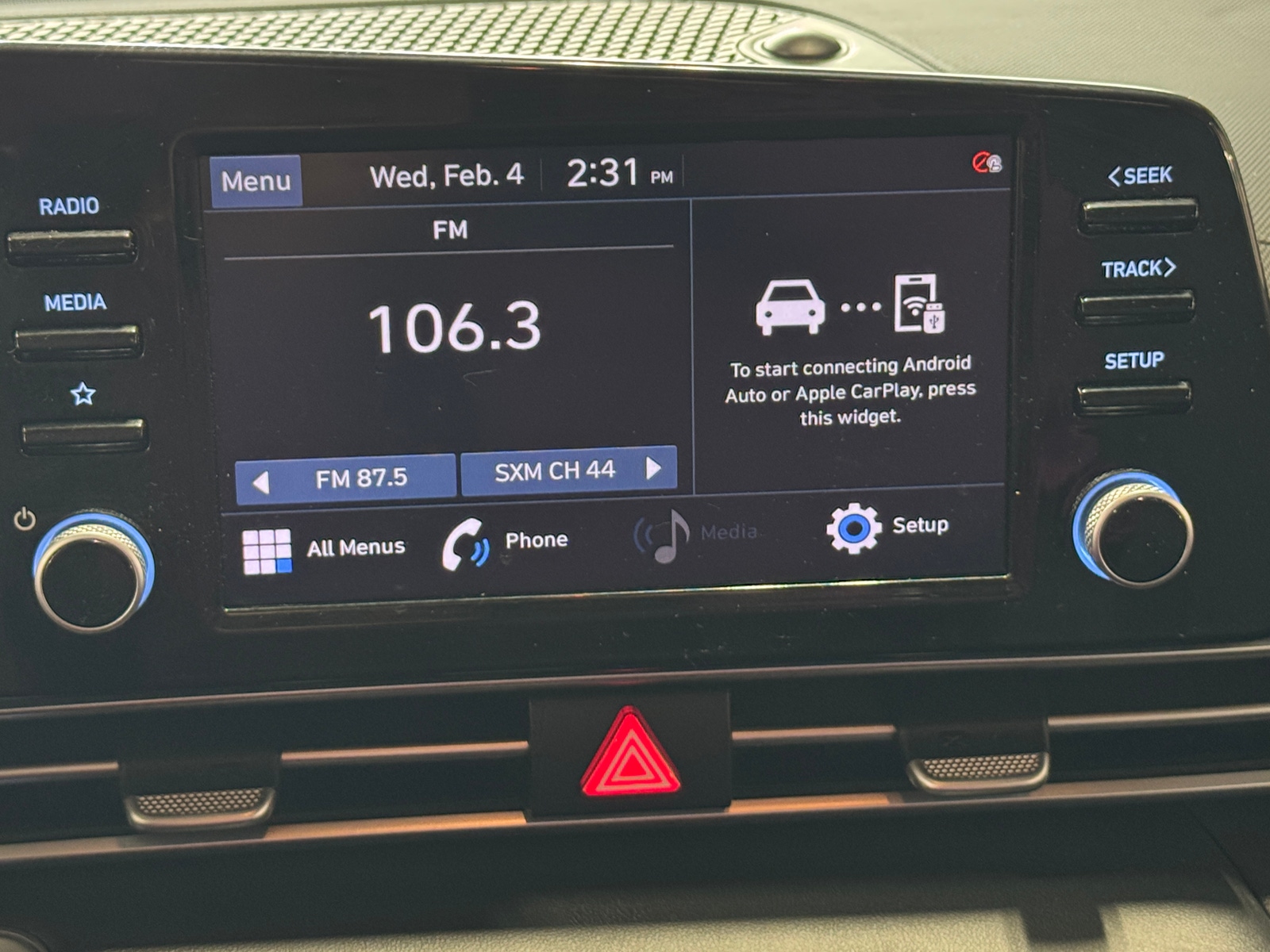 Thumbnail: 2022 Hyundai Elantra - 4