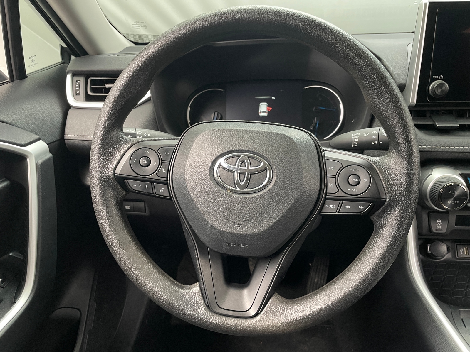 Thumbnail: 2025 Toyota RAV4 - 5