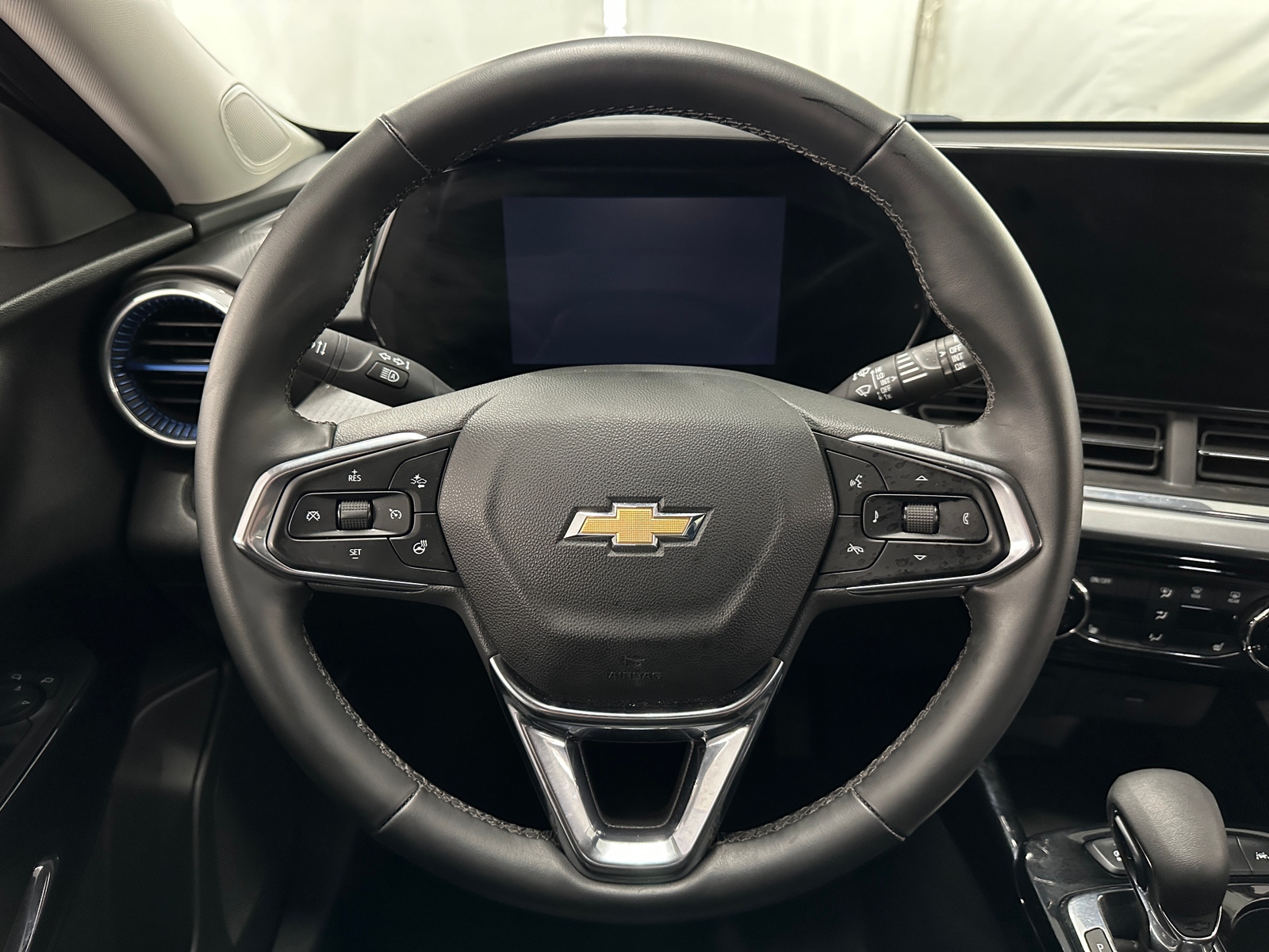 Thumbnail: 2025 Chevrolet Trax - 5