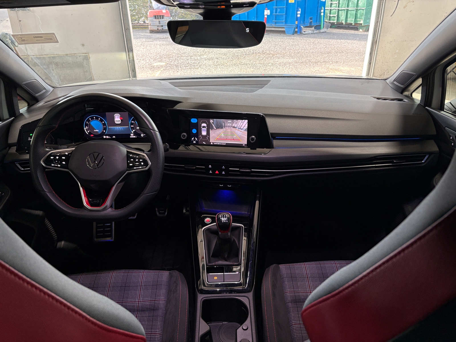 Thumbnail: 2023 Volkswagen Golf - 3