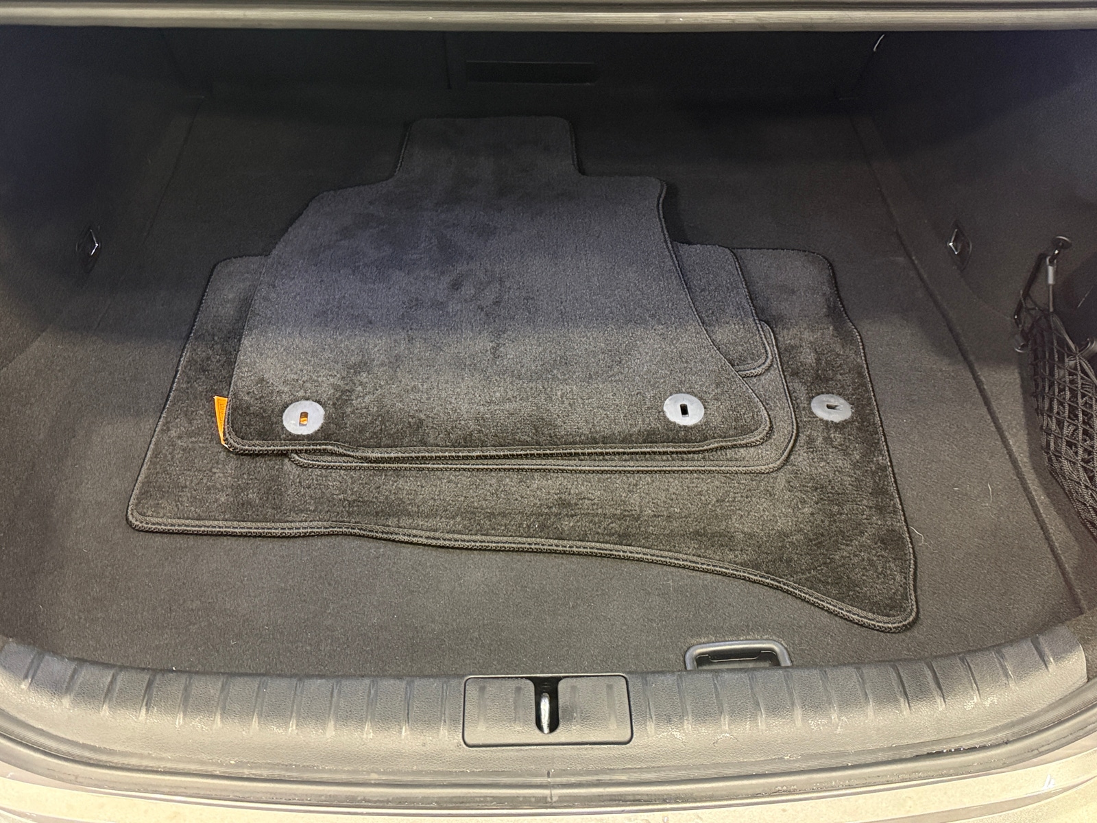 Thumbnail: 2025 Genesis G70 - 6