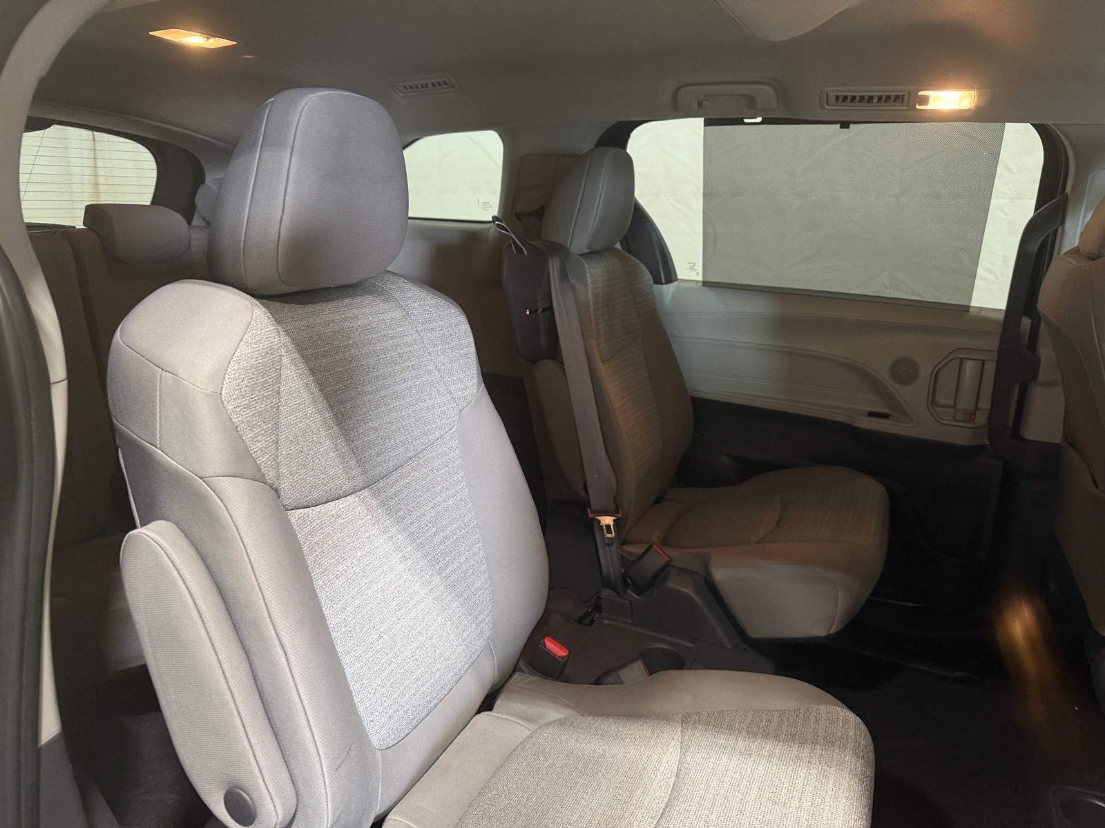 Thumbnail: 2021 Toyota Sienna - 6