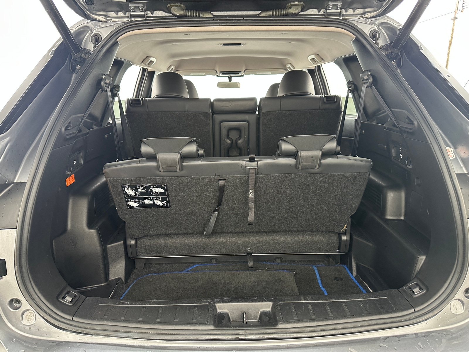 Thumbnail: 2023 Mitsubishi Outlander - 6