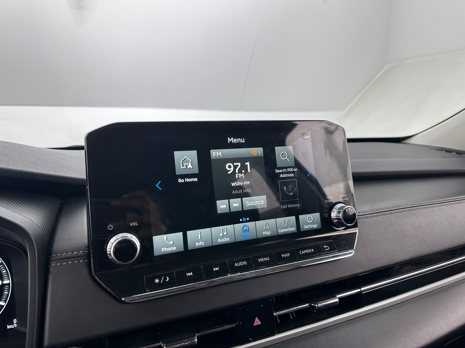 Thumbnail: 2023 Mitsubishi Outlander - 3