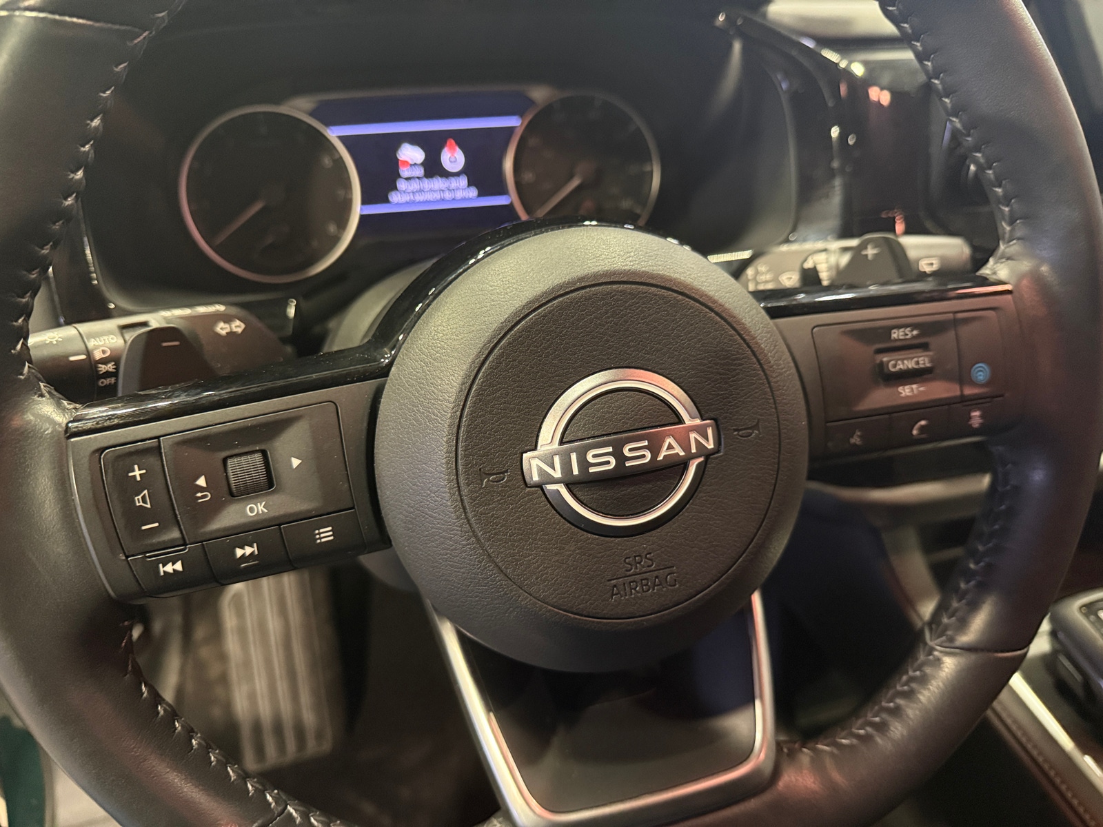 Thumbnail: 2023 Nissan Pathfinder - 4