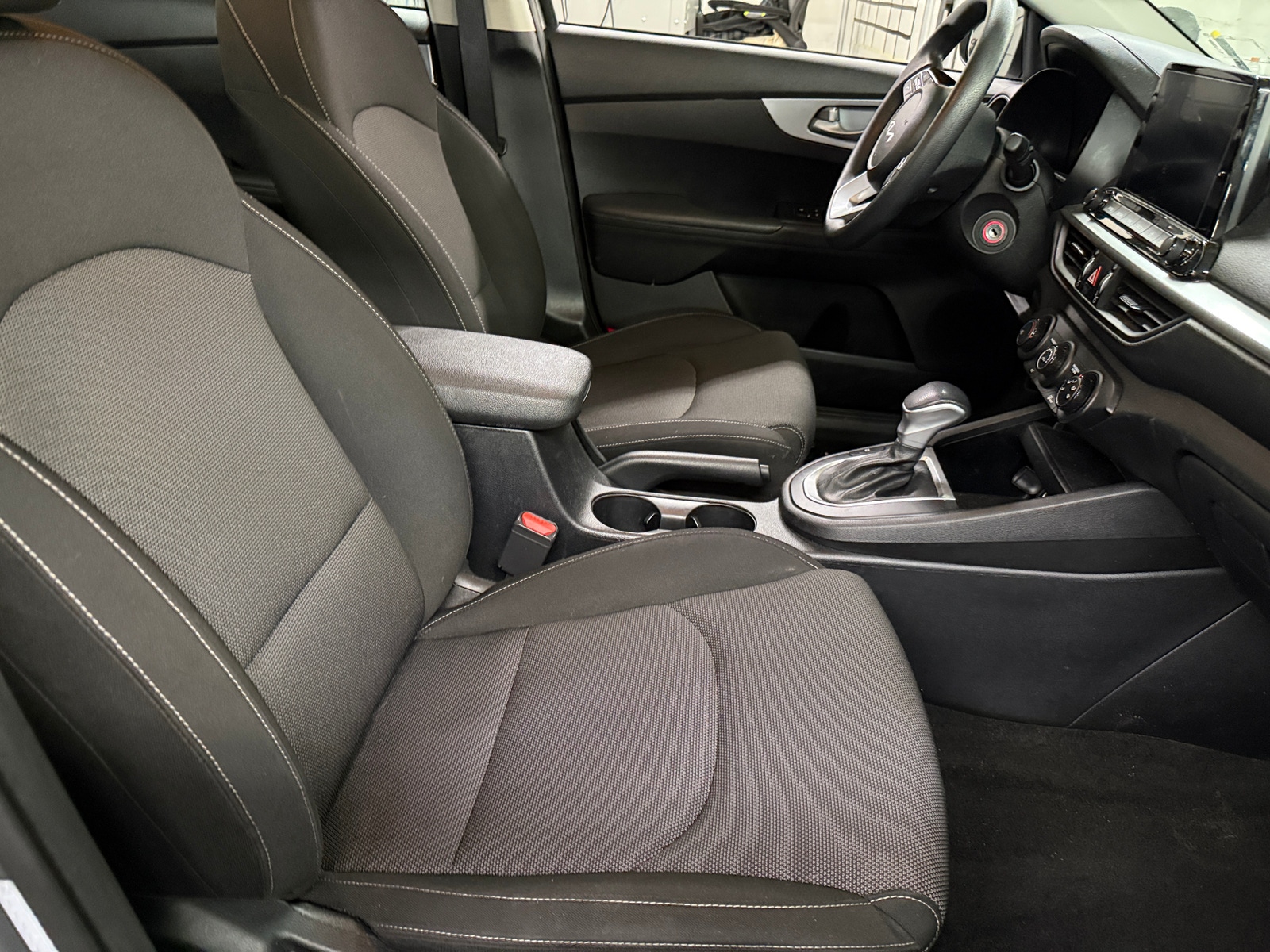 Thumbnail: 2024 Kia Forte - 2