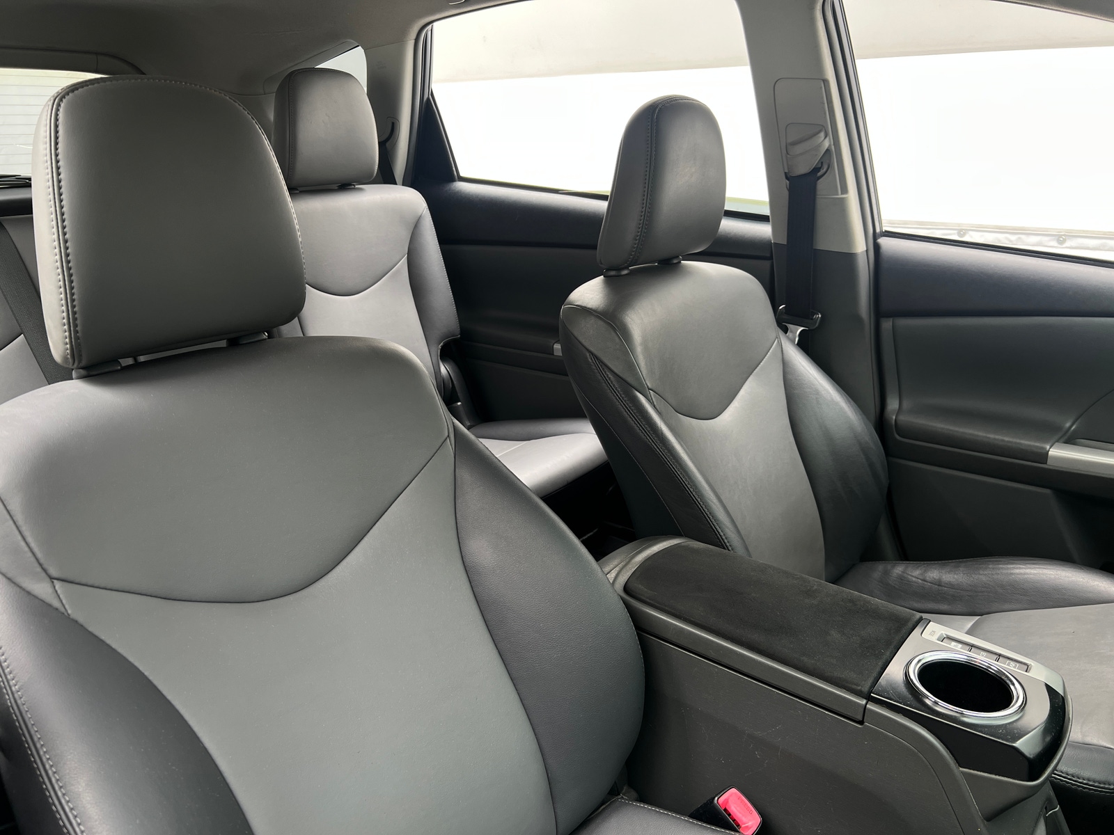 Thumbnail: 2013 Toyota Prius v - 2