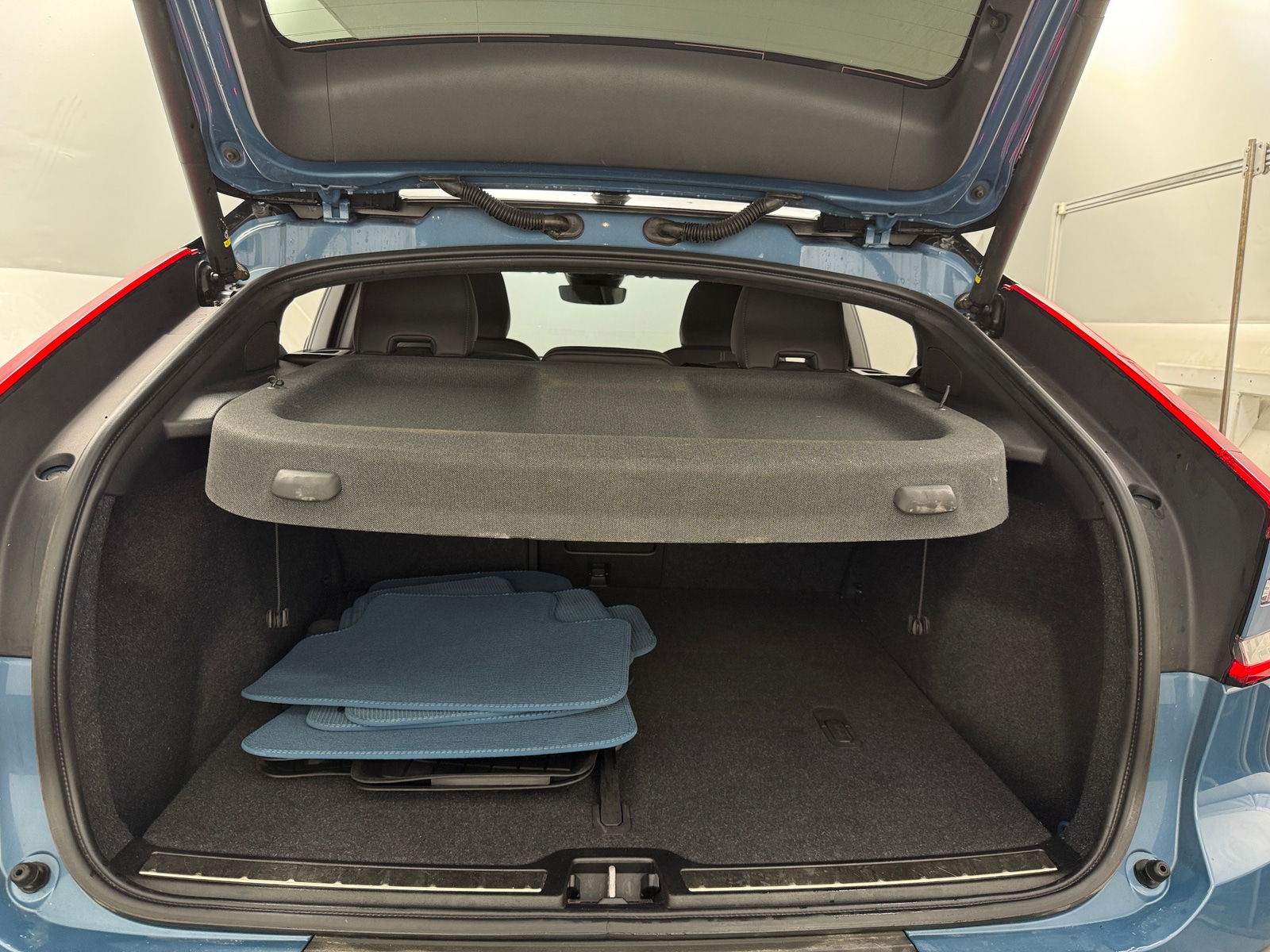 Thumbnail: 2022 Volvo C40 - 7