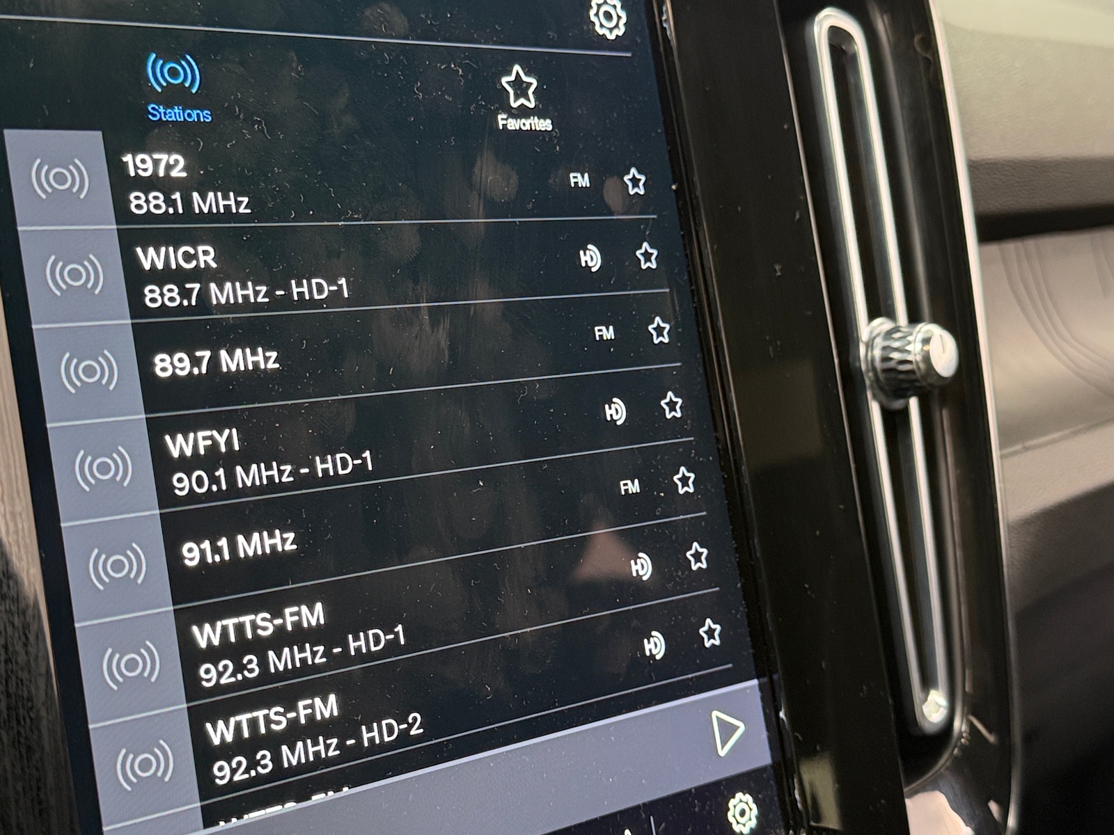 Thumbnail: 2022 Volvo C40 - 4