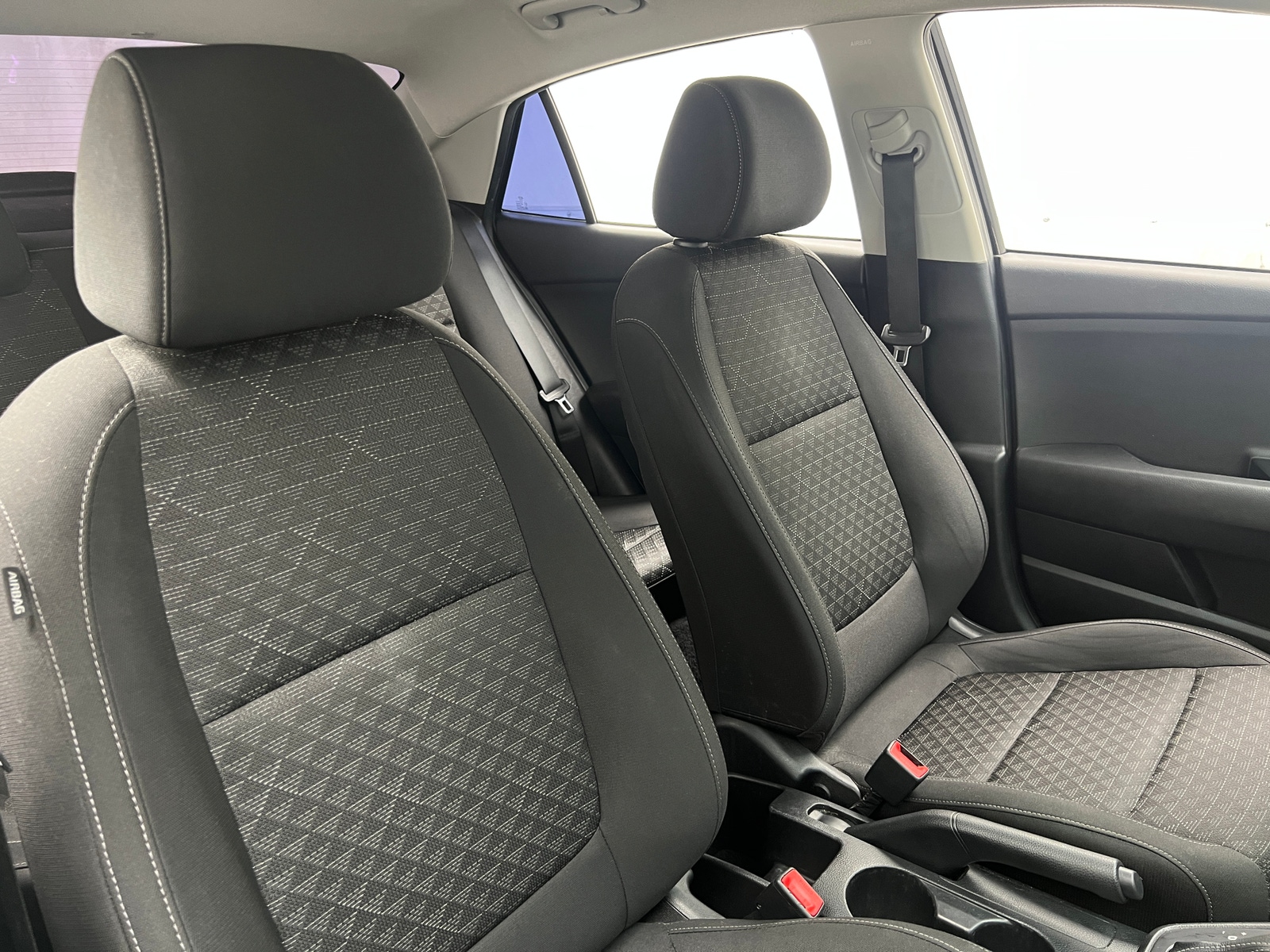 Thumbnail: 2020 Kia Rio - 2