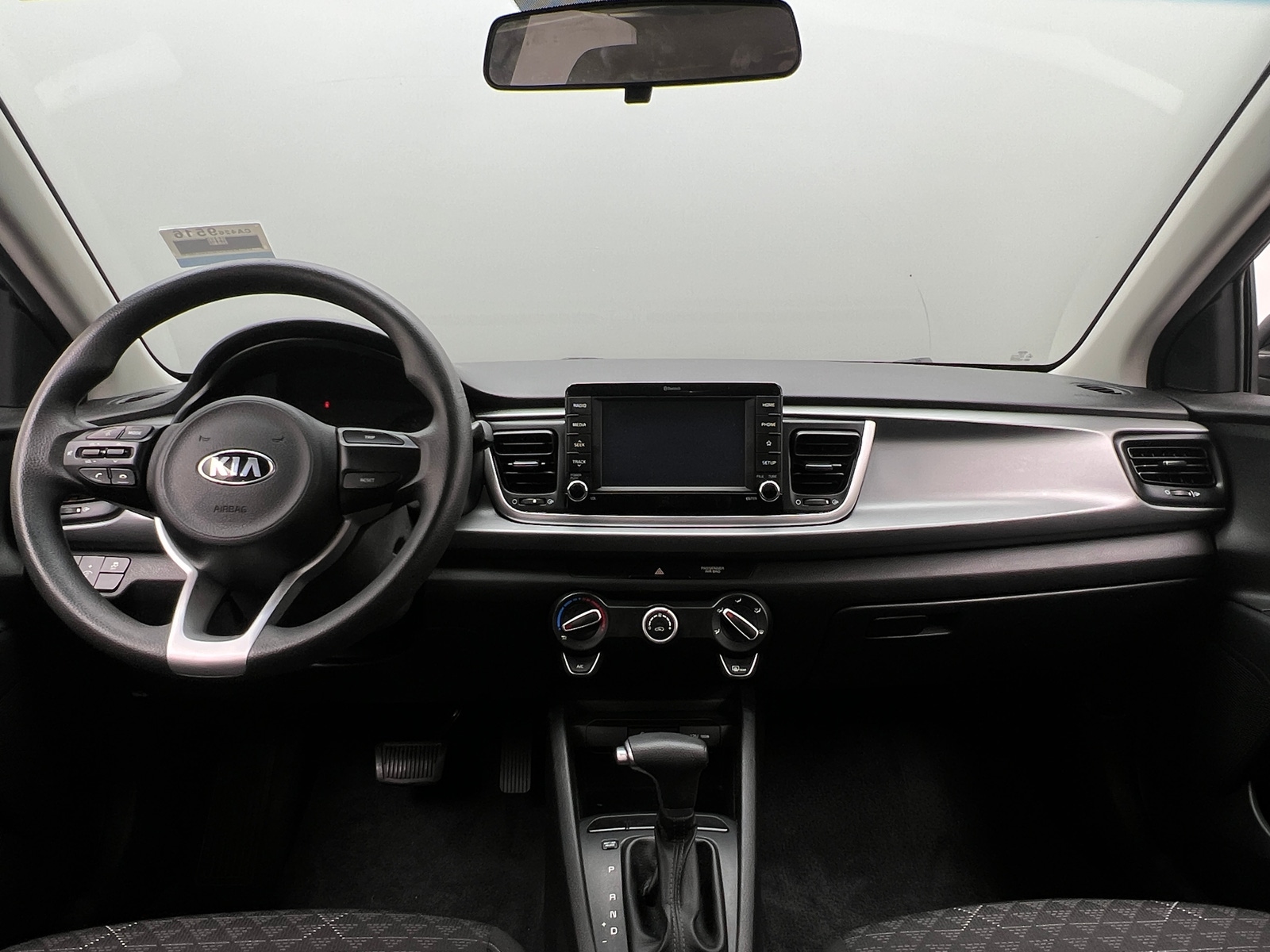 Thumbnail: 2020 Kia Rio - 3