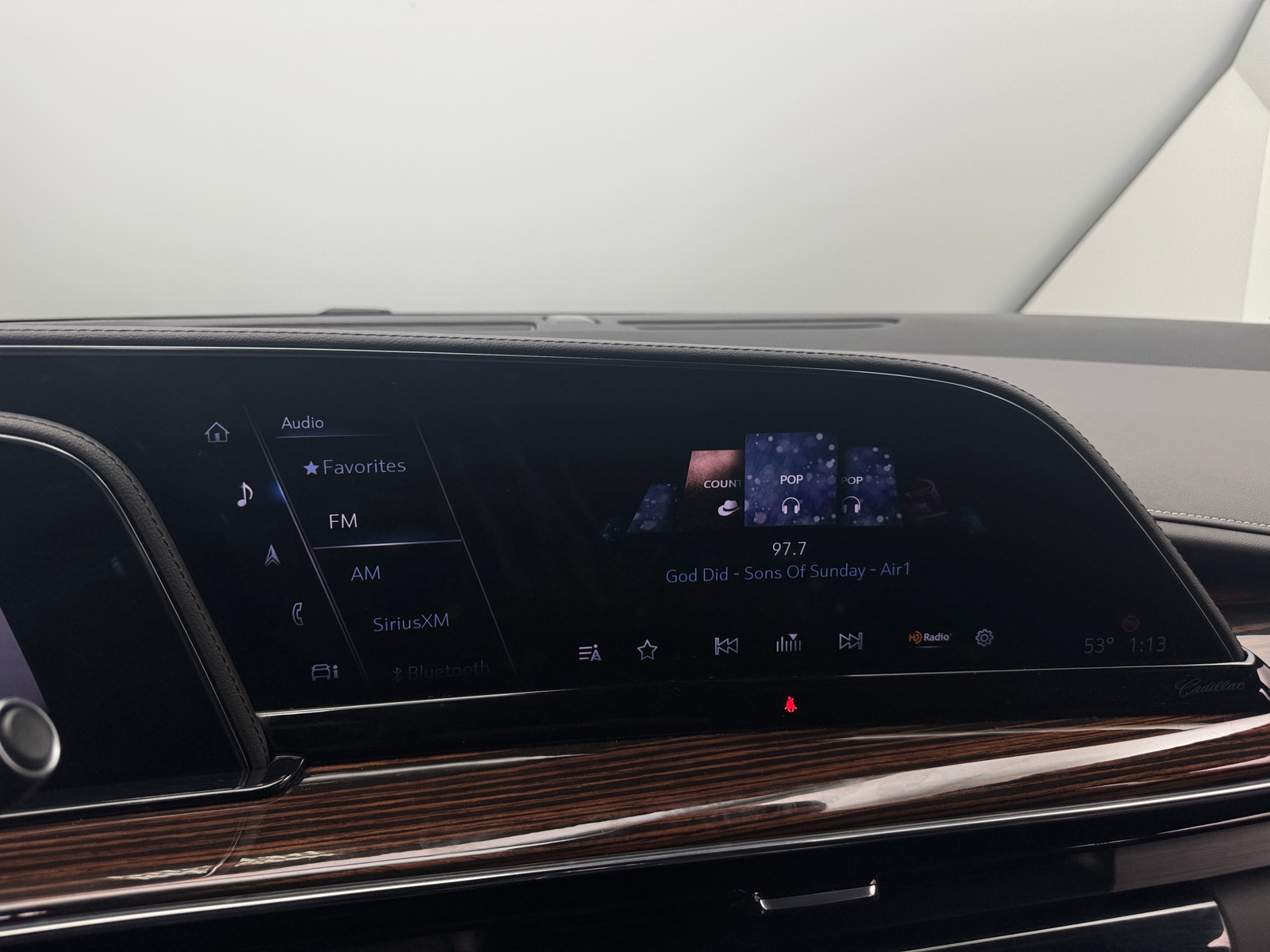 Thumbnail: 2023 Cadillac Escalade - 3