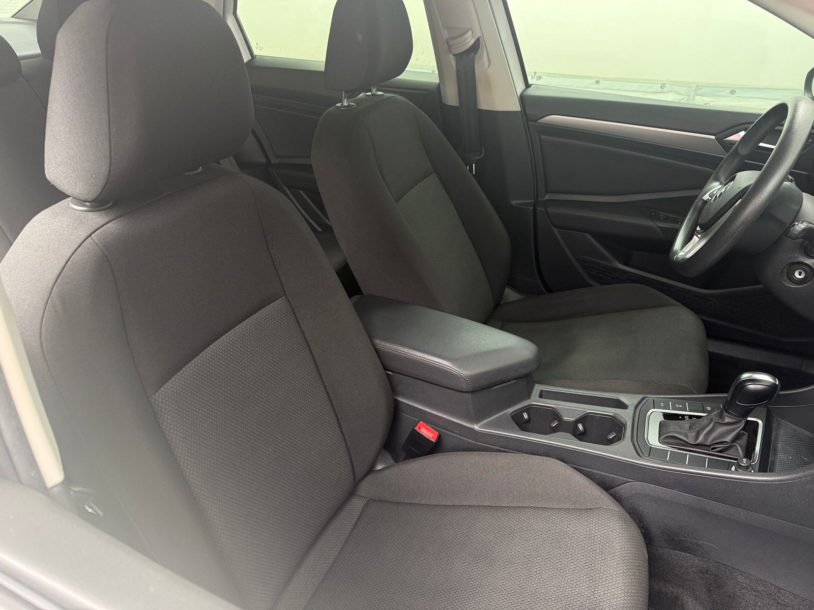 Thumbnail: 2019 Volkswagen Jetta - 2