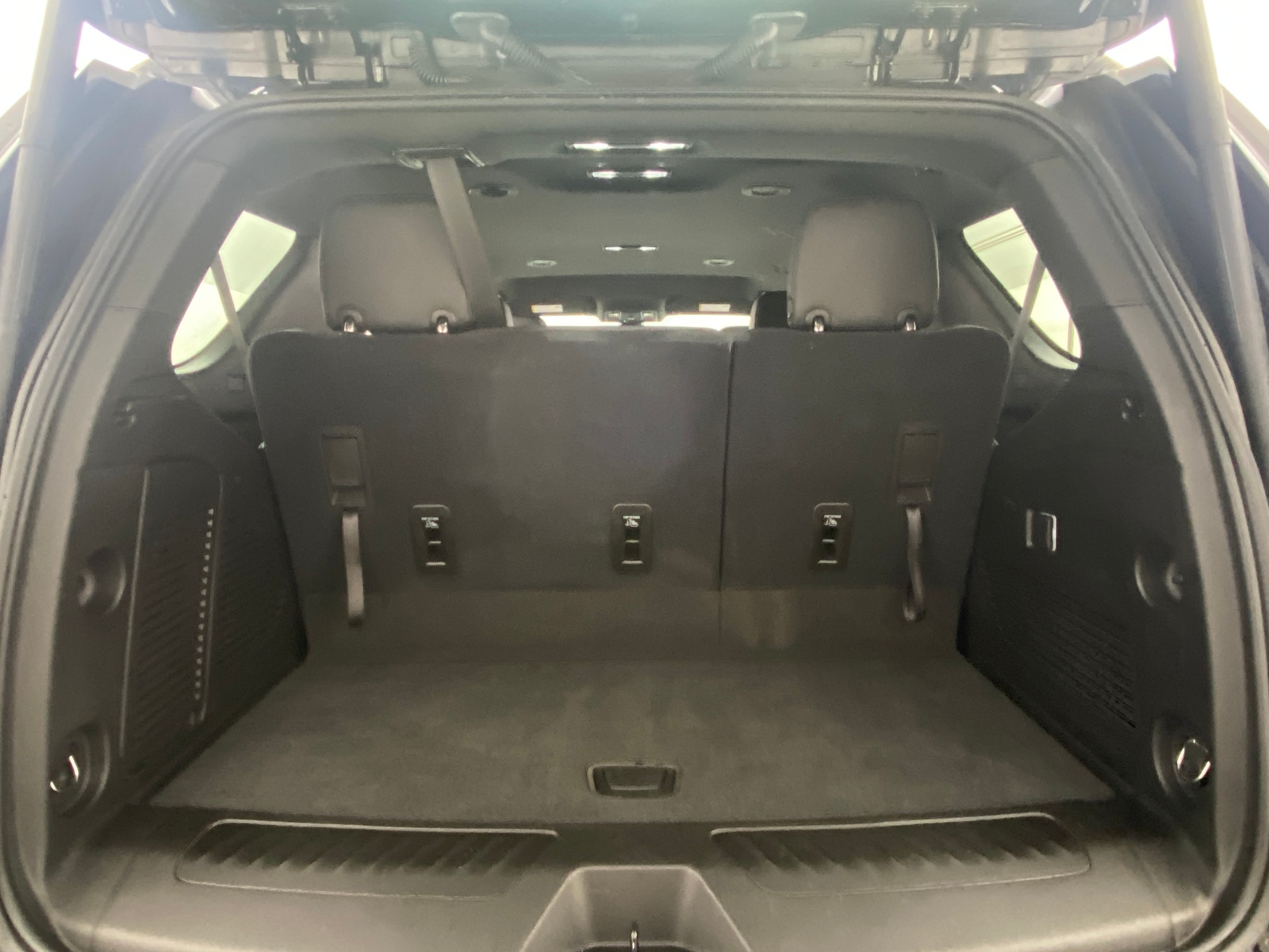 Thumbnail: 2021 Chevrolet Tahoe - 6