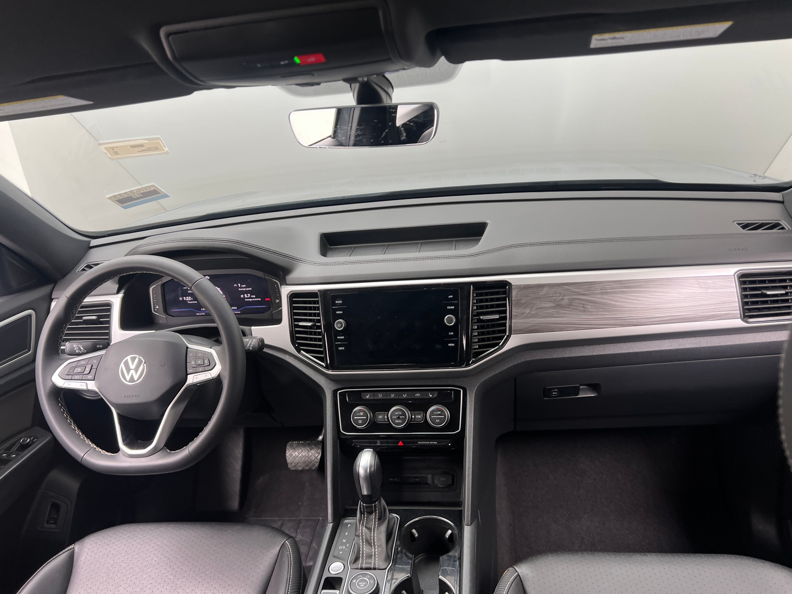 Thumbnail: 2023 Volkswagen Atlas - 2