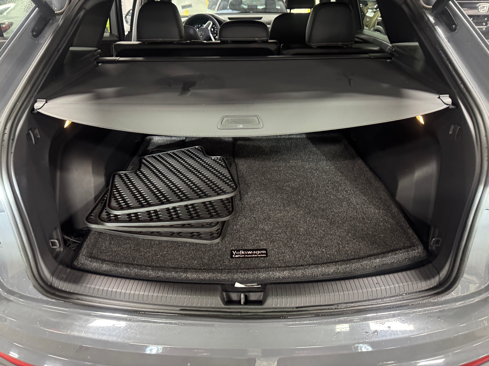 Thumbnail: 2023 Volkswagen Atlas - 6