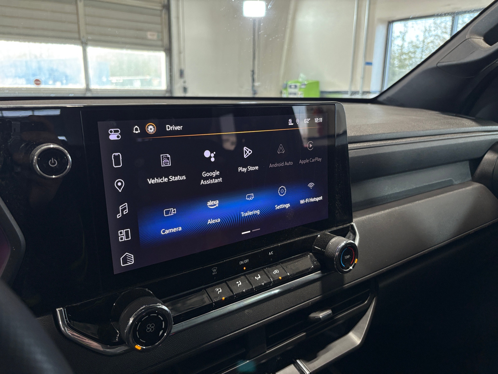 Thumbnail: 2024 Chevrolet Colorado - 4