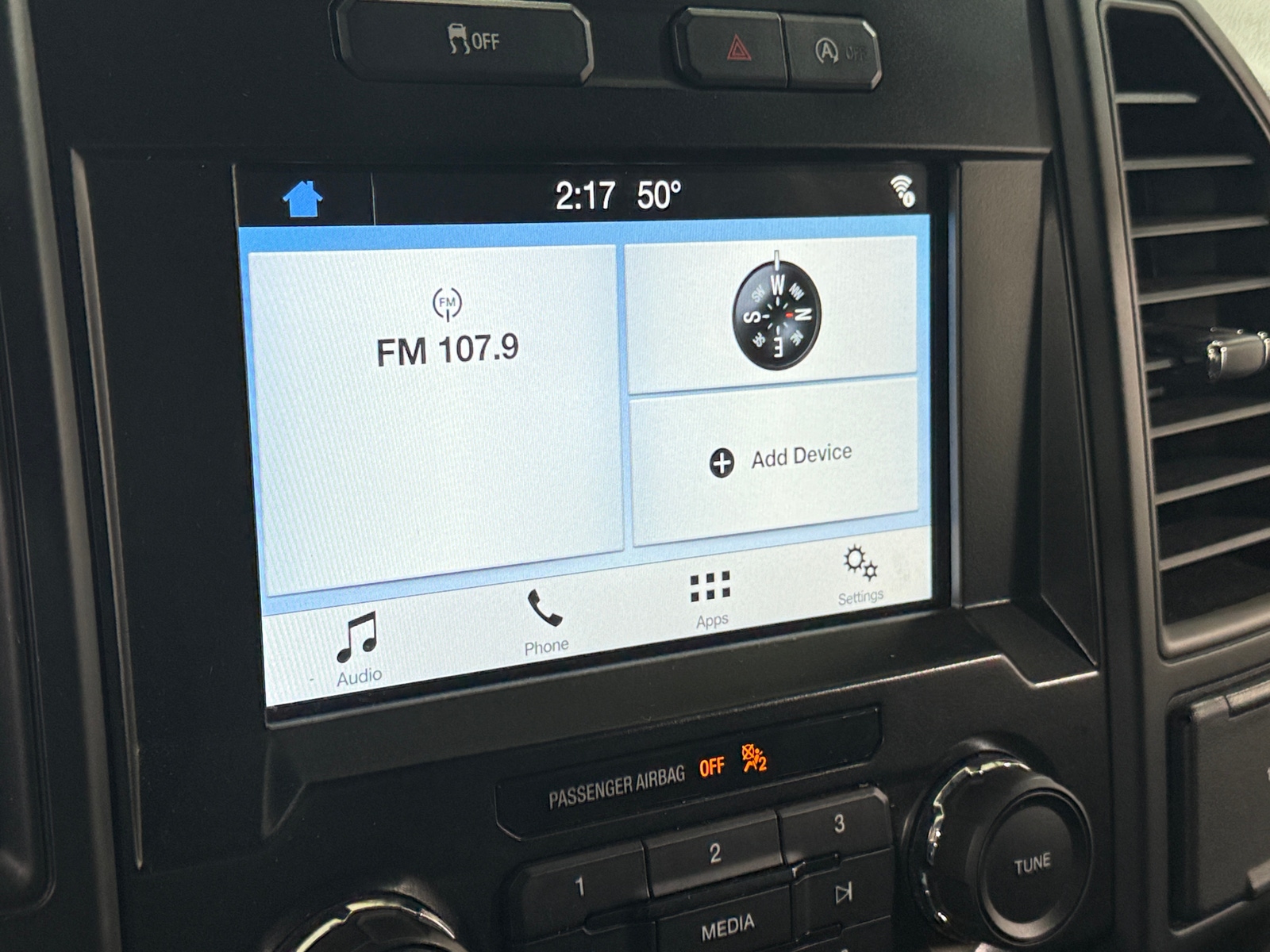 Thumbnail: 2017 Ford Econoline - 4