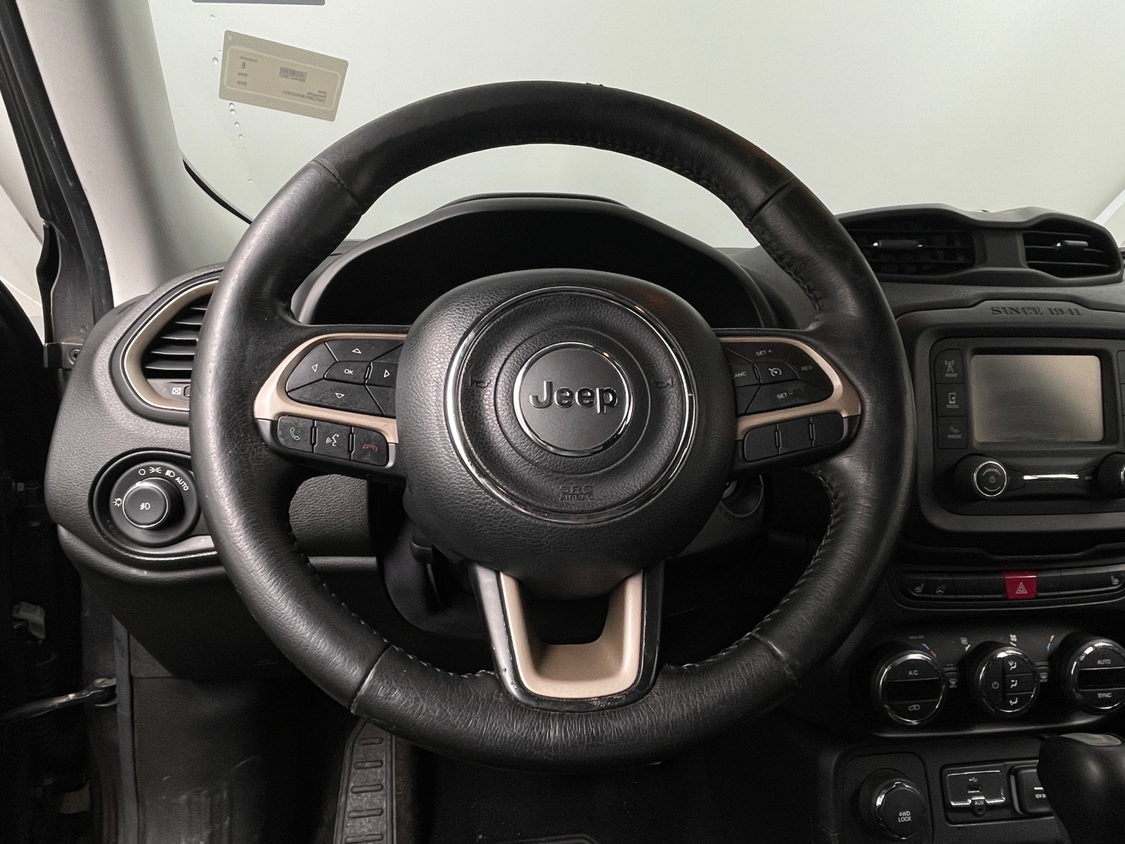 Thumbnail: 2016 Jeep Renegade - 5