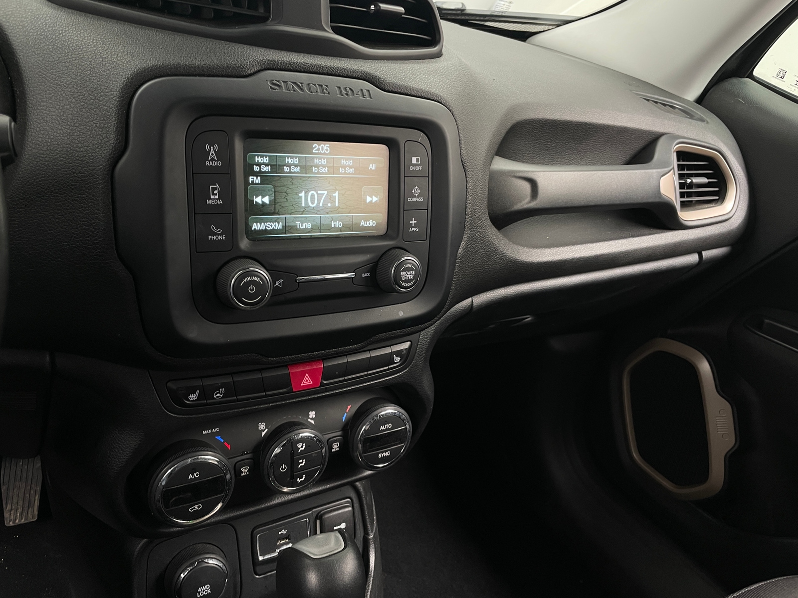 Thumbnail: 2016 Jeep Renegade - 4