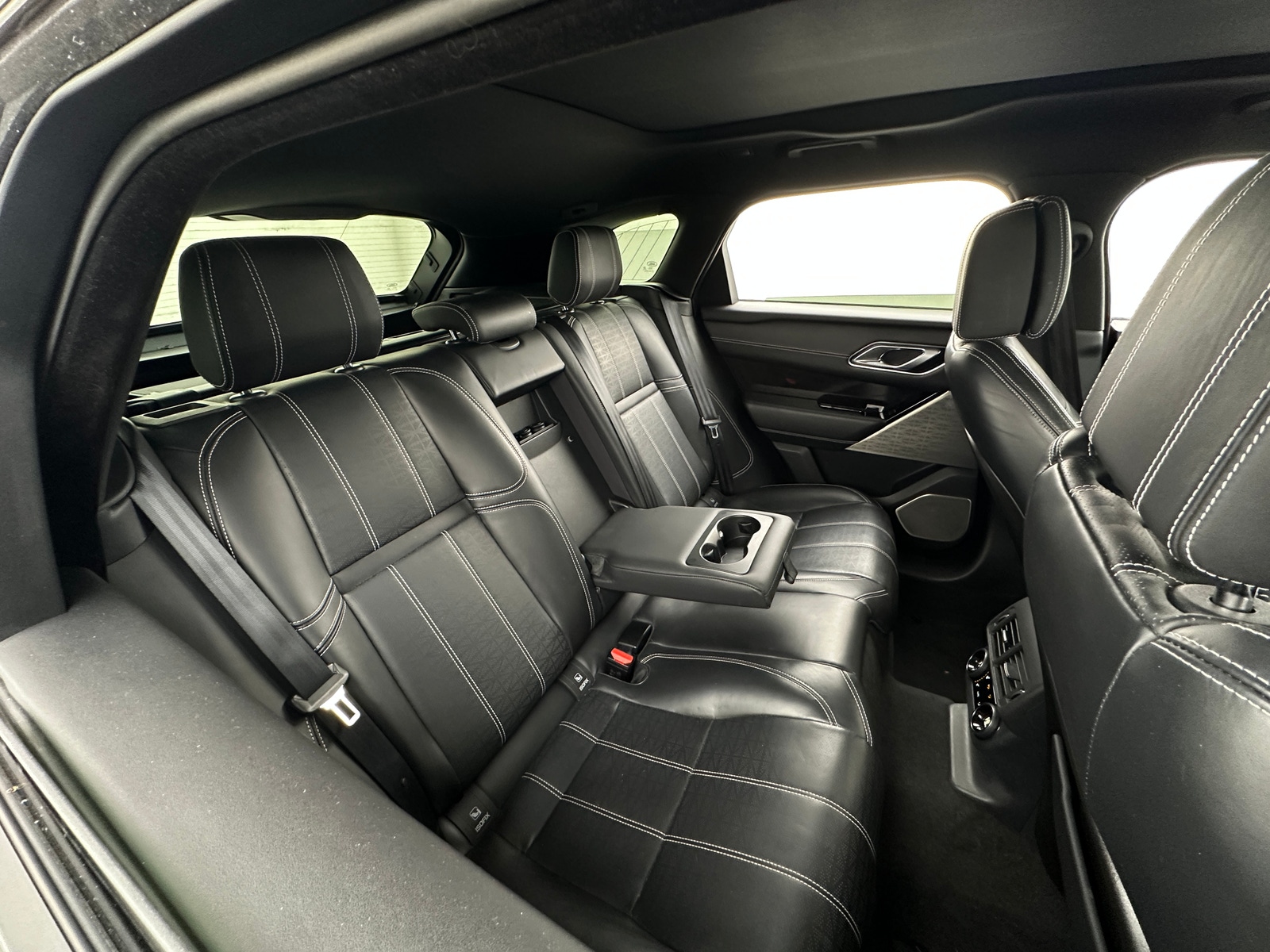 Thumbnail: 2018 Land Rover Range Rover Velar - 5