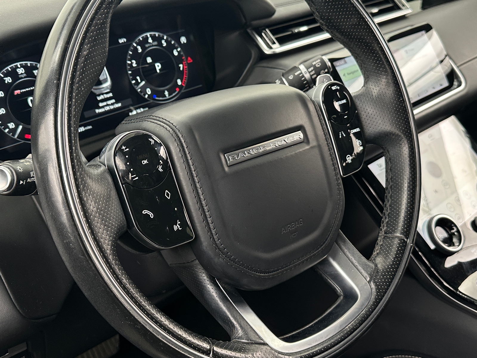 Thumbnail: 2018 Land Rover Range Rover Velar - 4