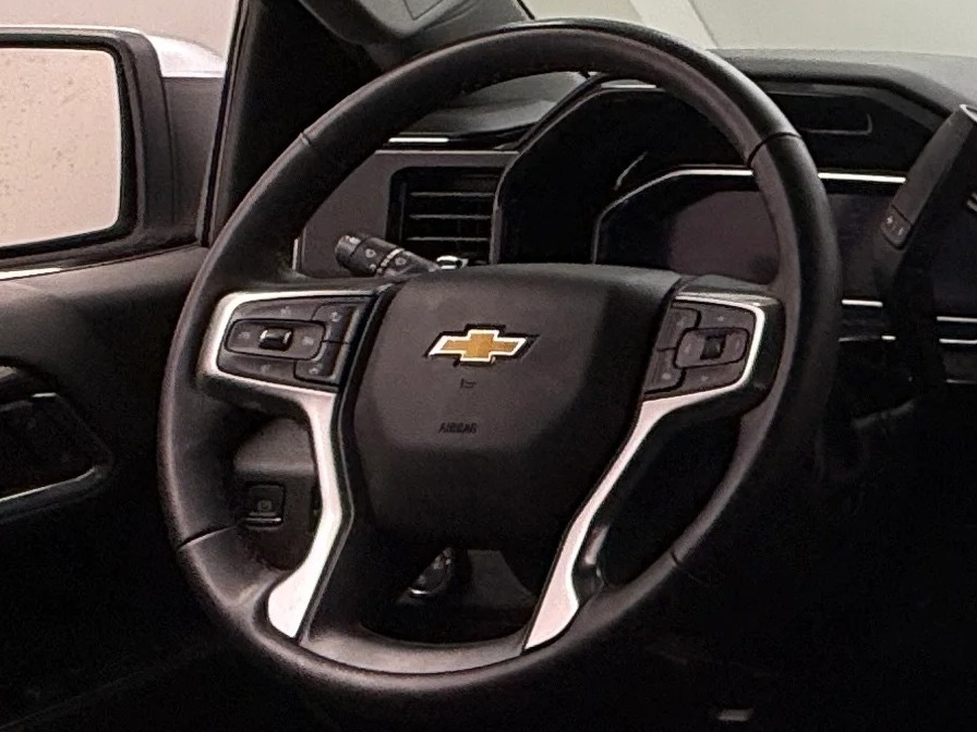 Thumbnail: 2023 Chevrolet Silverado 1500 - 5