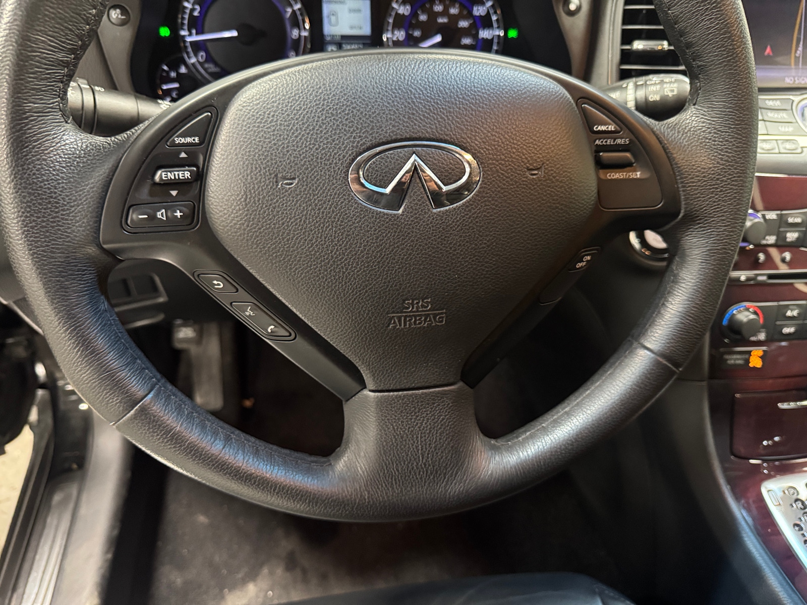 Thumbnail: 2017 INFINITI QX50 - 4