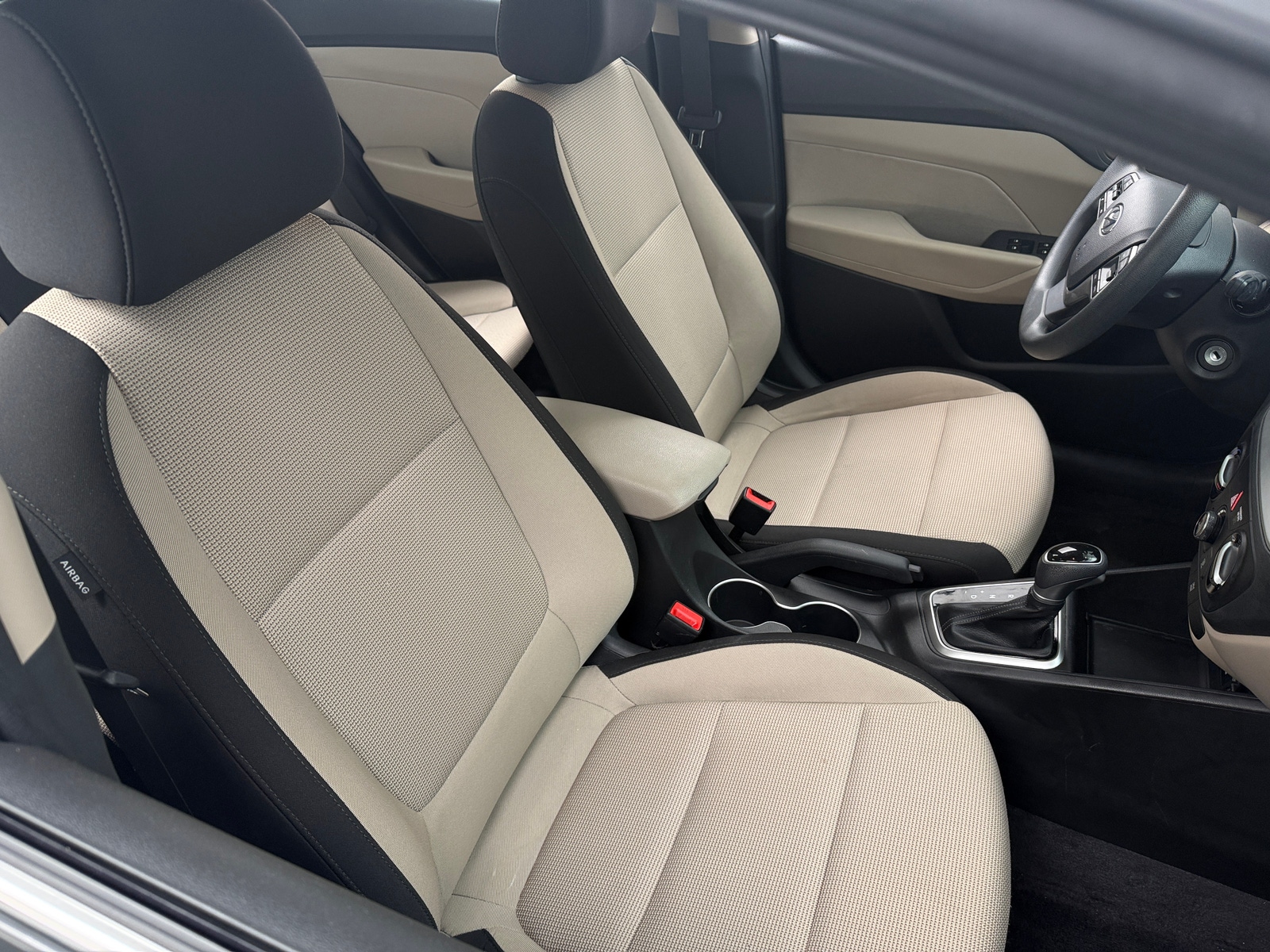 Thumbnail: 2022 Hyundai Accent - 2