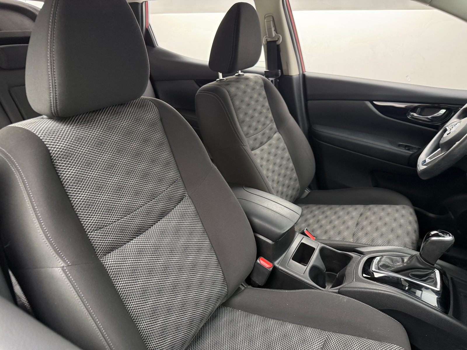 Thumbnail: 2019 Nissan Rogue Sport - 2