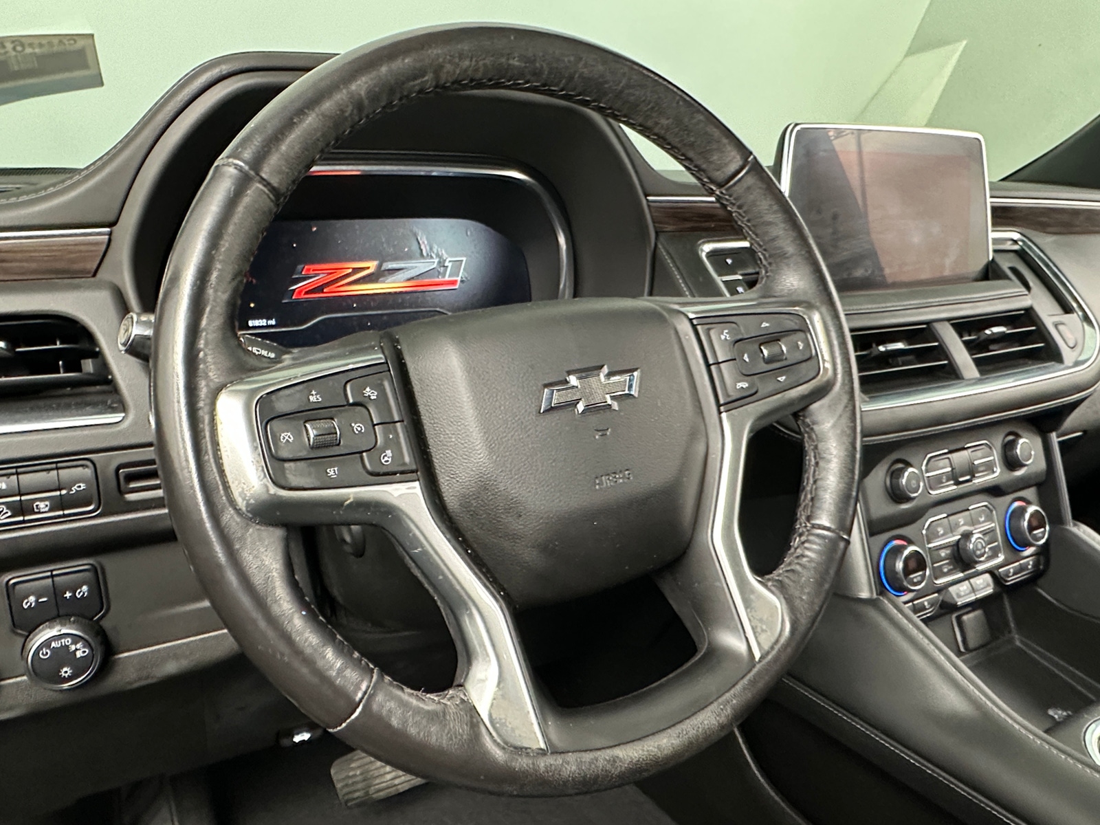 Thumbnail: 2022 Chevrolet Tahoe - 4