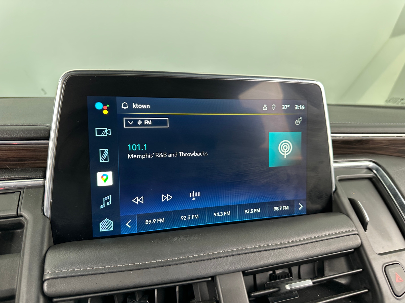 Thumbnail: 2022 Chevrolet Tahoe - 3