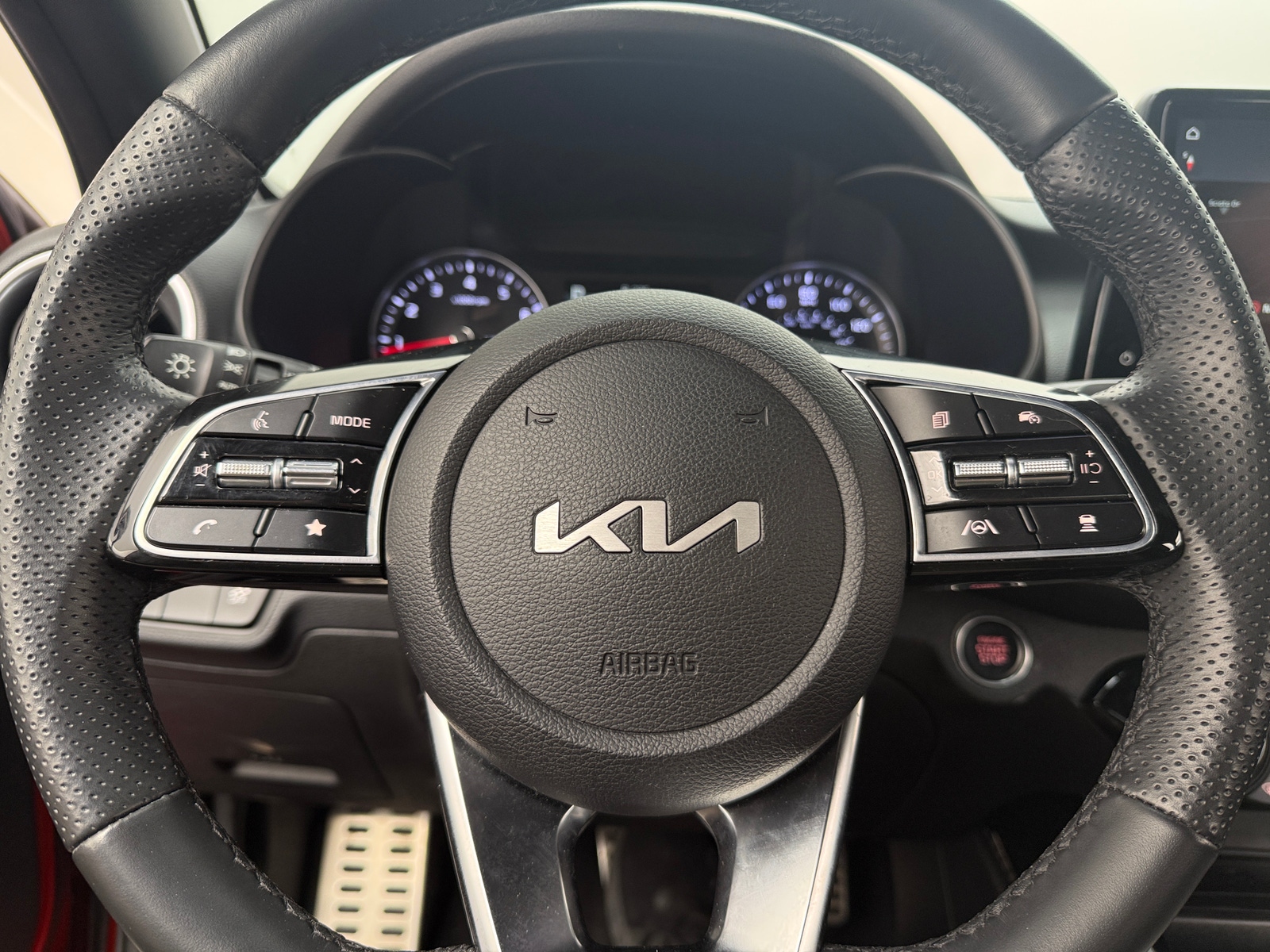 Thumbnail: 2023 Kia Forte - 4