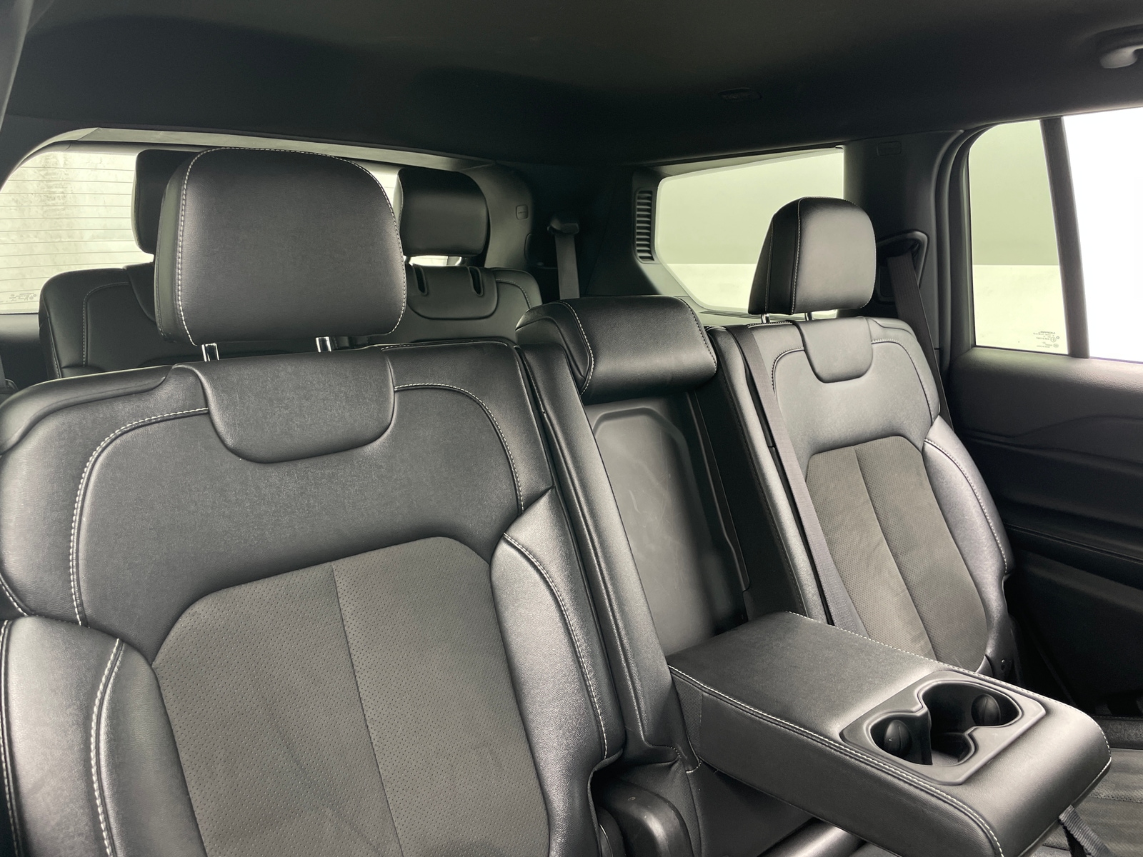 Thumbnail: 2024 Jeep Grand Cherokee L - 5