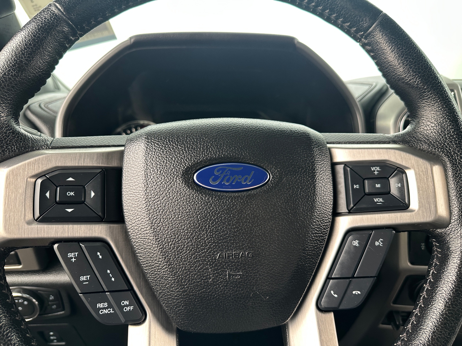 Thumbnail: 2016 Ford Econoline - 4