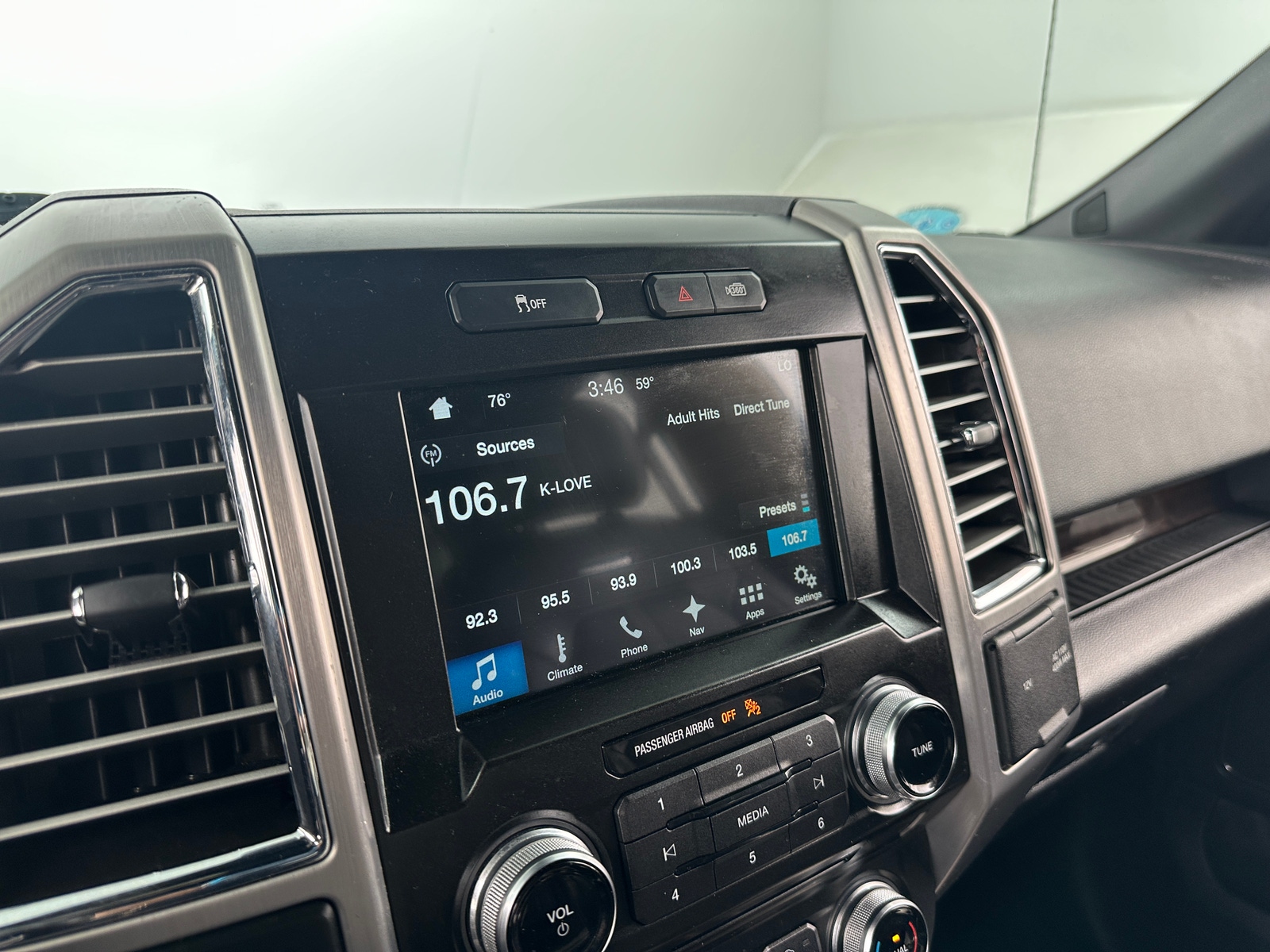 Thumbnail: 2016 Ford Econoline - 3