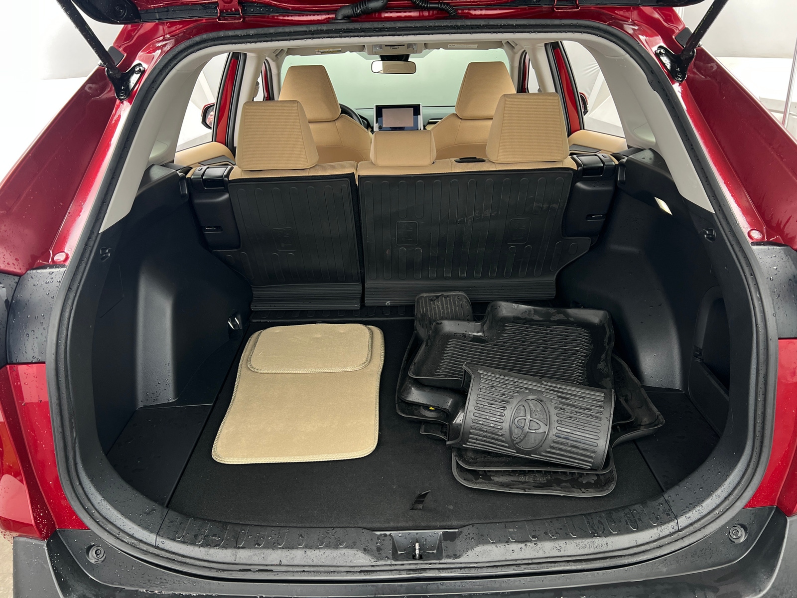 Thumbnail: 2024 Toyota RAV4 - 7