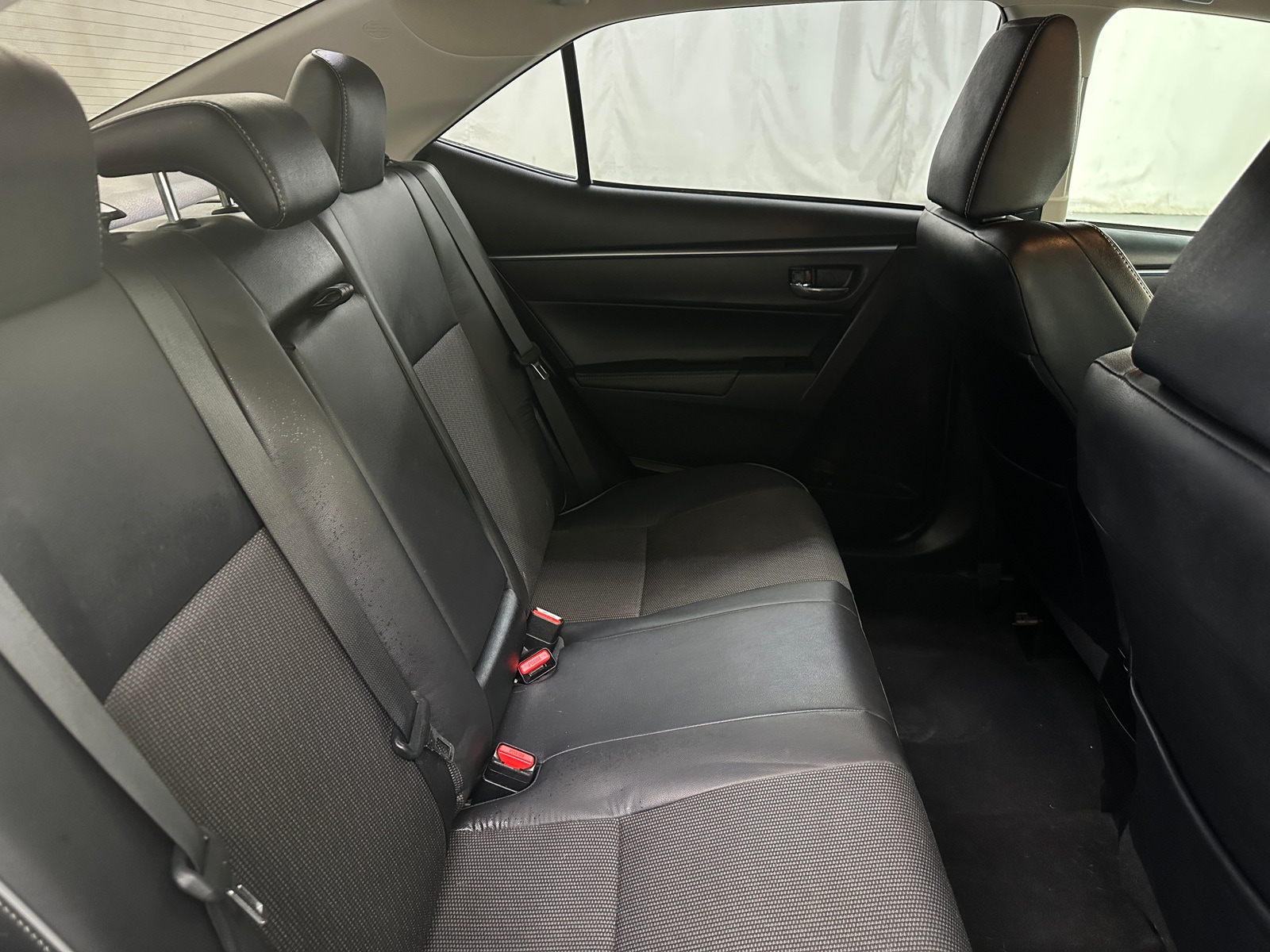 Thumbnail: 2015 Toyota Corolla - 6