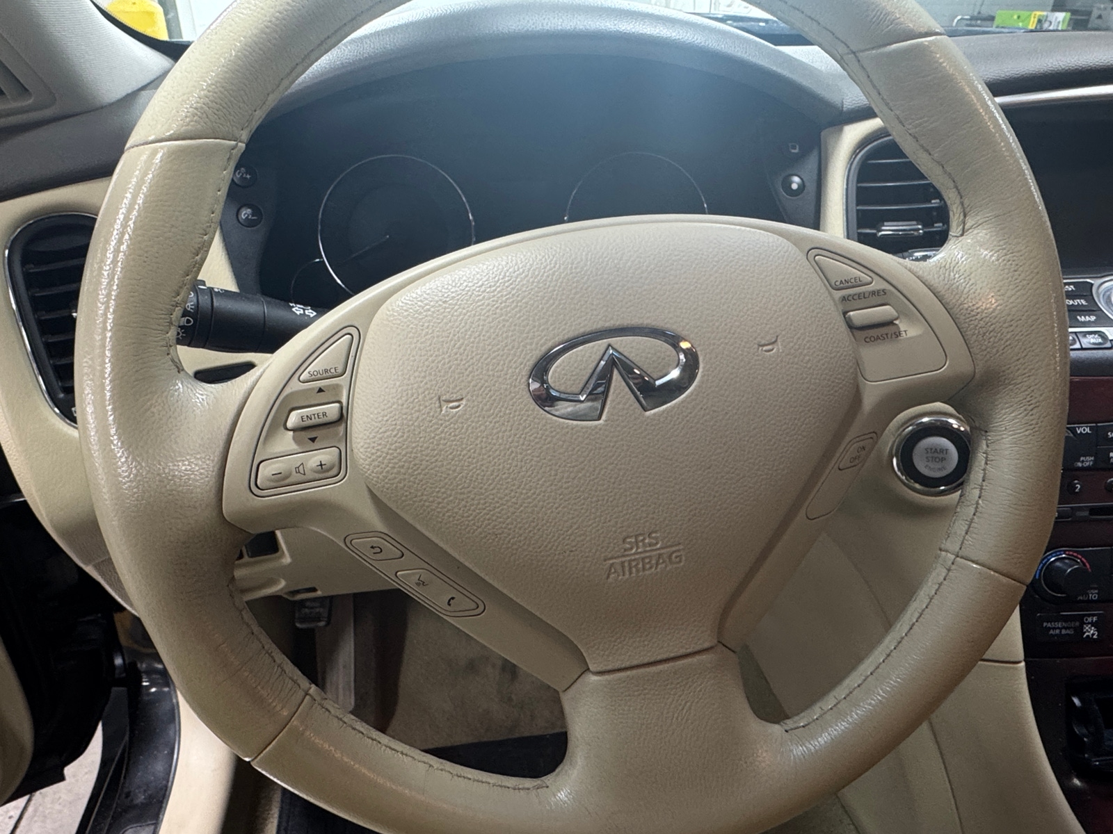 Thumbnail: 2015 INFINITI QX50 - 4