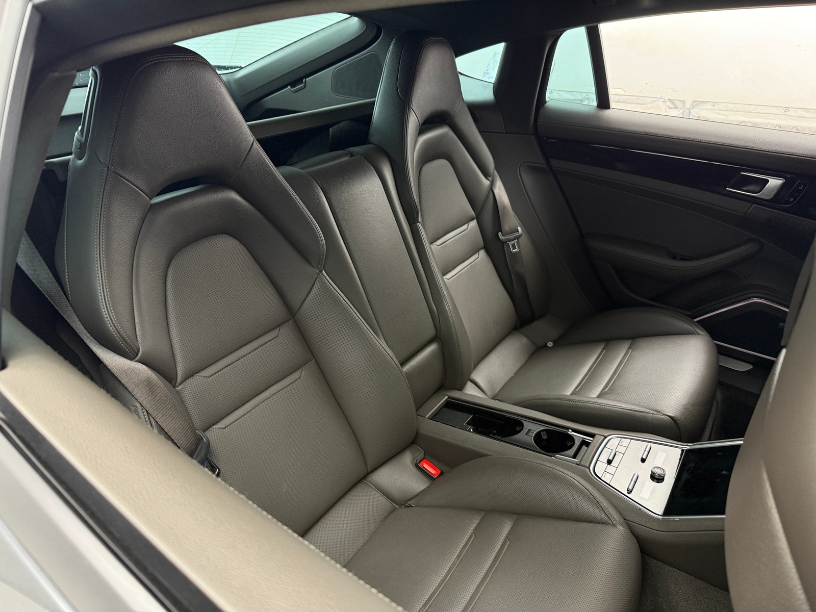 Thumbnail: 2021 Porsche Panamera - 5