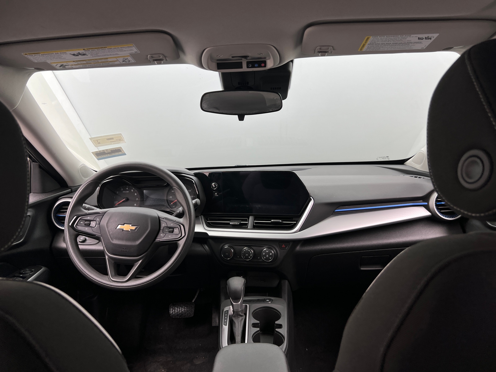 Thumbnail: 2025 Chevrolet Trax - 3
