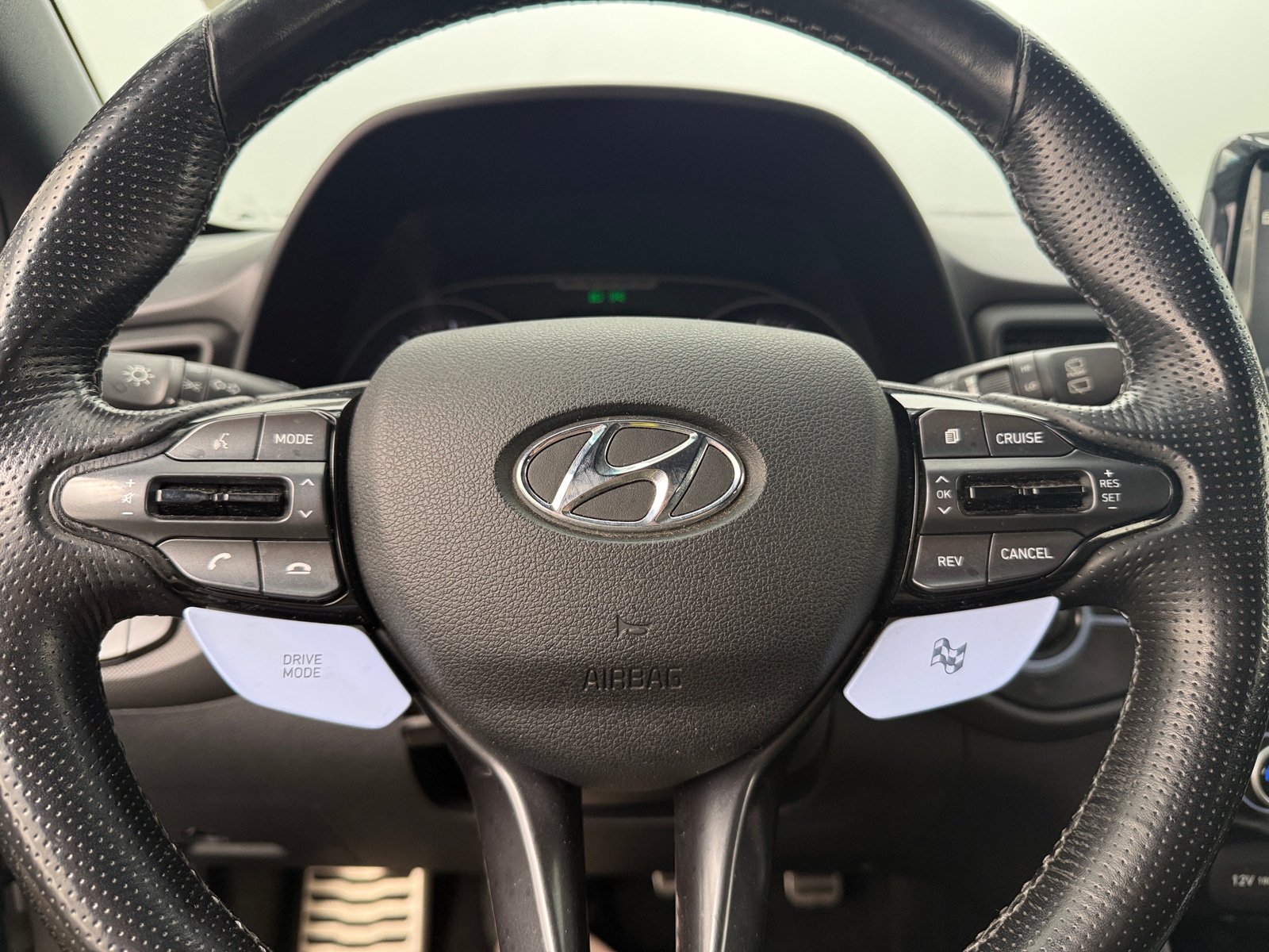 Thumbnail: 2020 Hyundai Veloster - 5