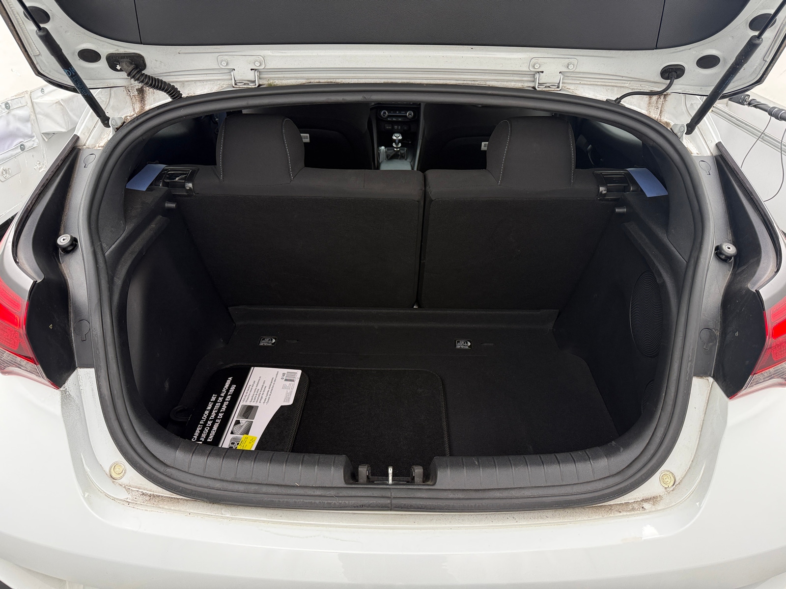 Thumbnail: 2020 Hyundai Veloster - 7