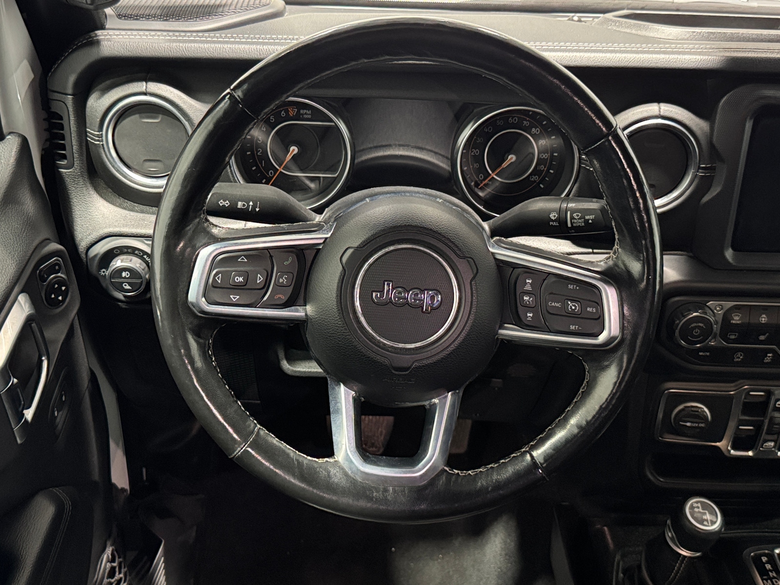 Thumbnail: 2020 Jeep Gladiator - 4