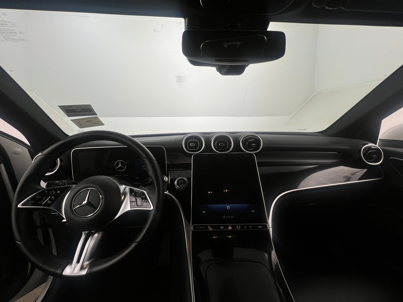 Thumbnail: 2025 Mercedes-Benz GLC - 2