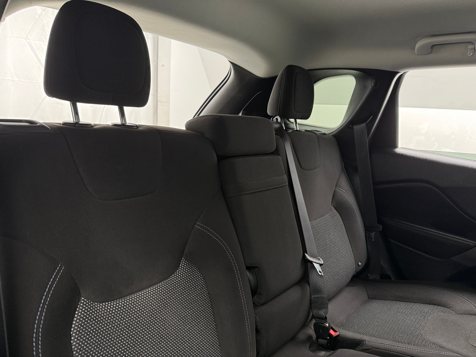 Thumbnail: 2019 Jeep Cherokee - 6