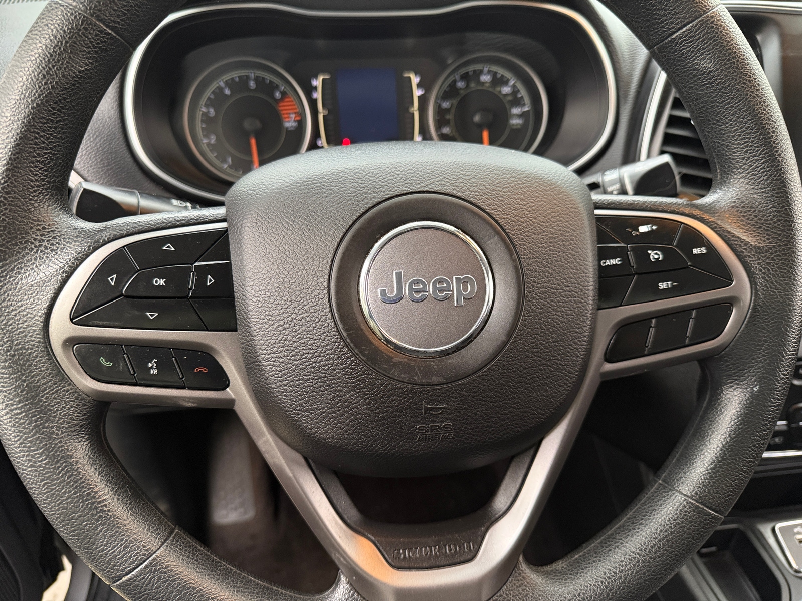 Thumbnail: 2019 Jeep Cherokee - 5