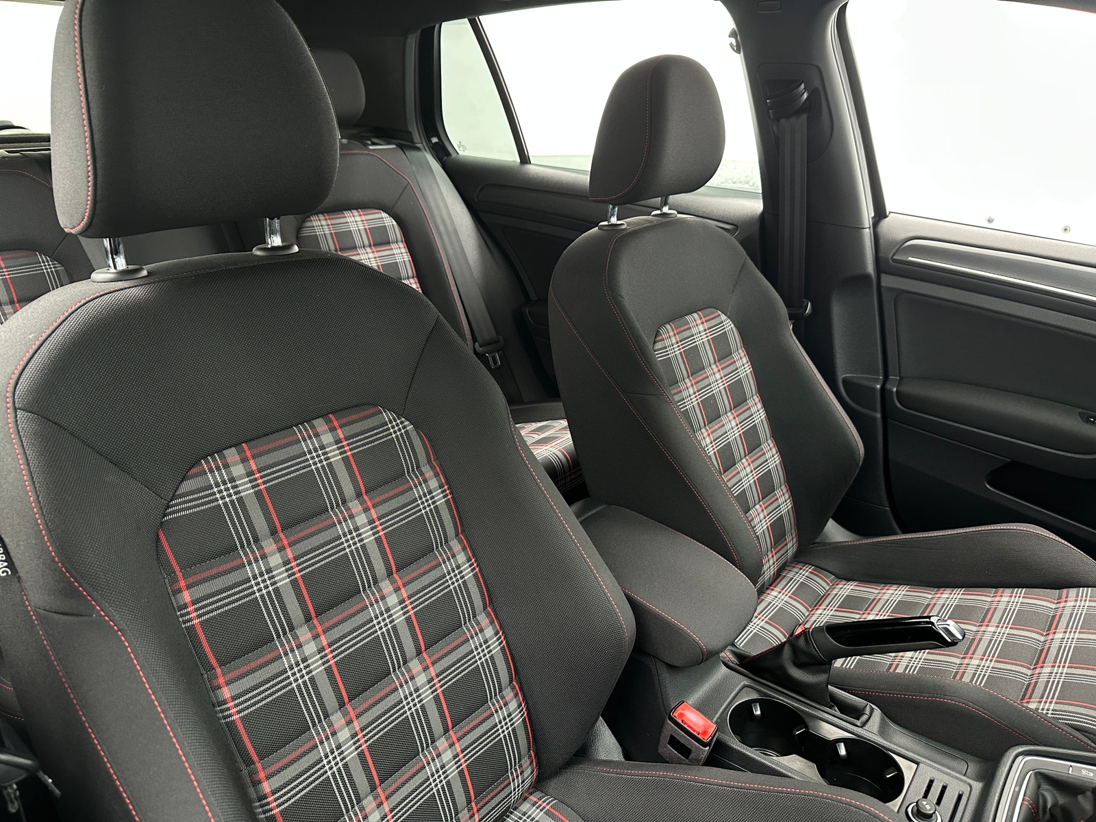 Thumbnail: 2019 Volkswagen Golf - 2