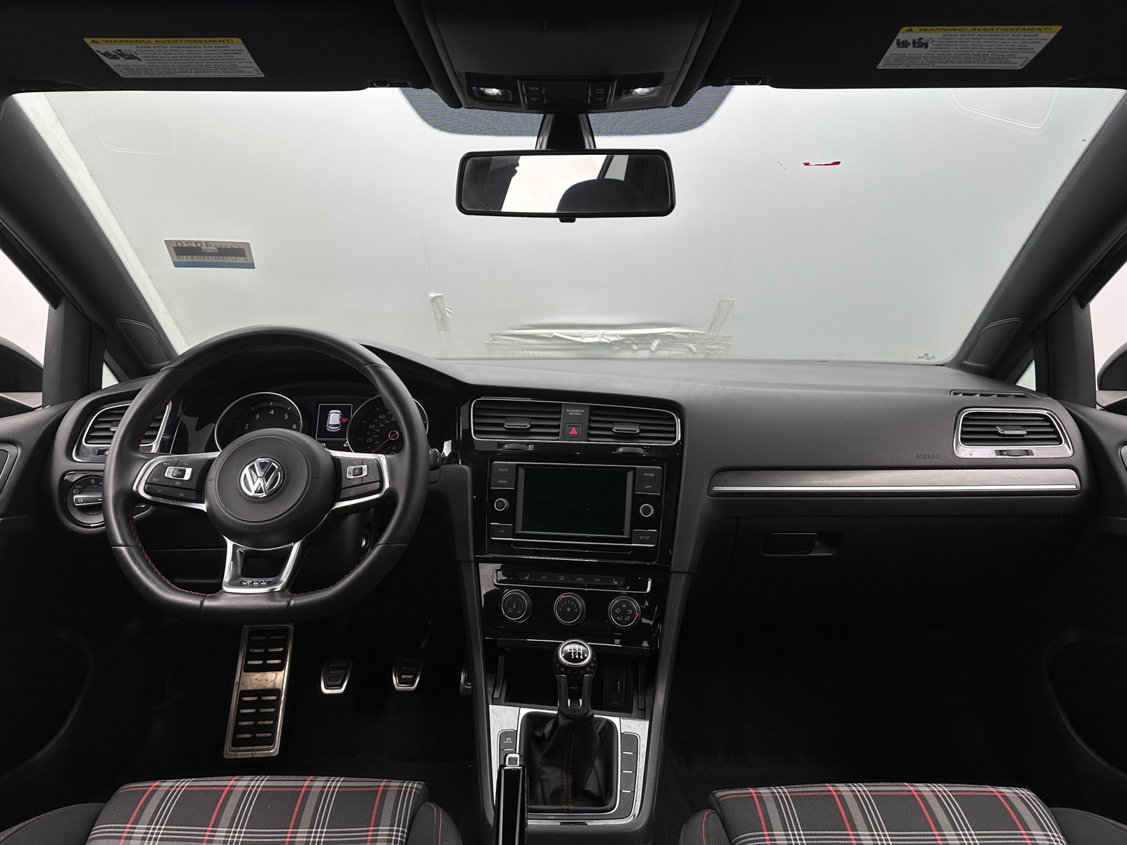 Thumbnail: 2019 Volkswagen Golf - 3